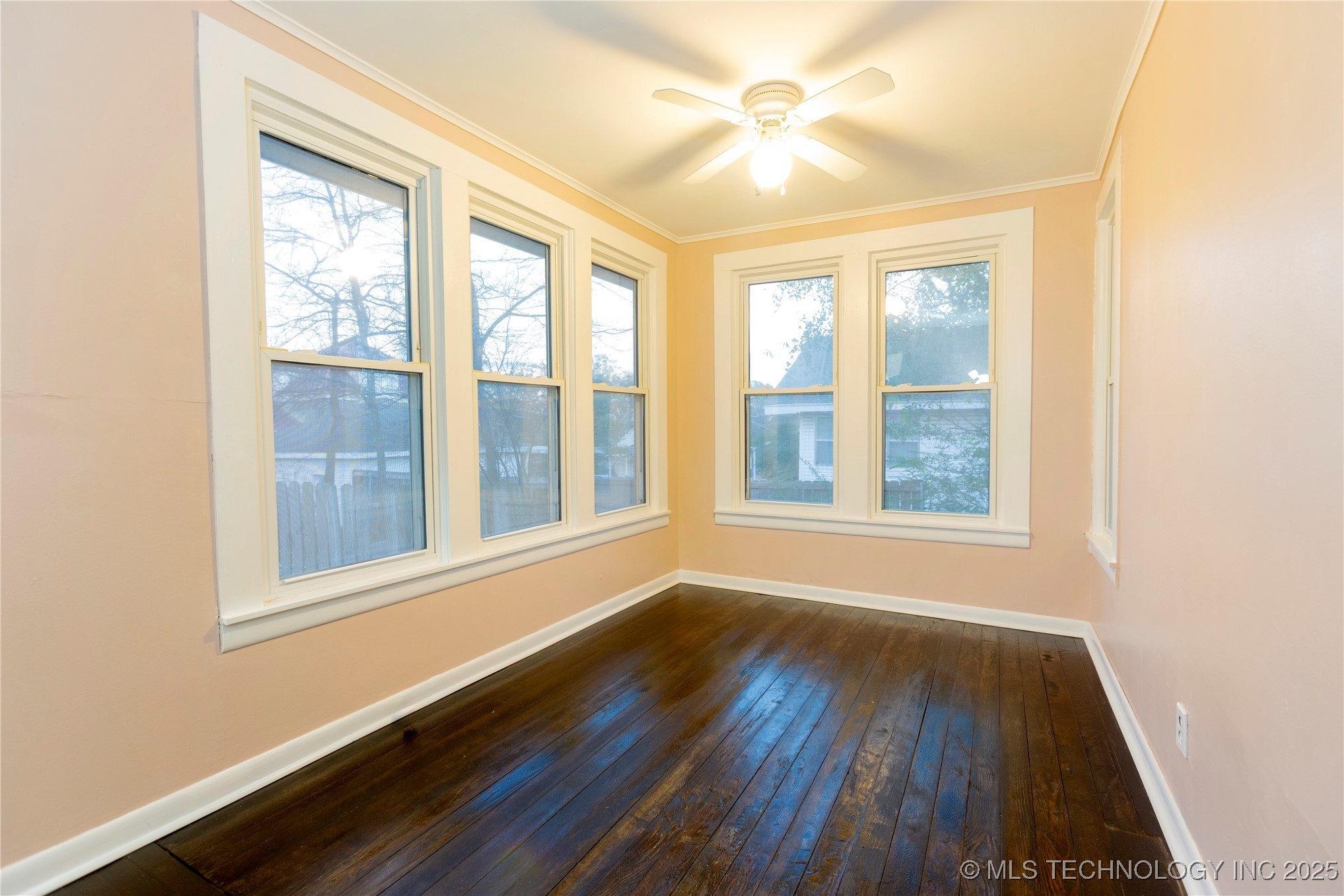 415 E Seneca Property Photo 19