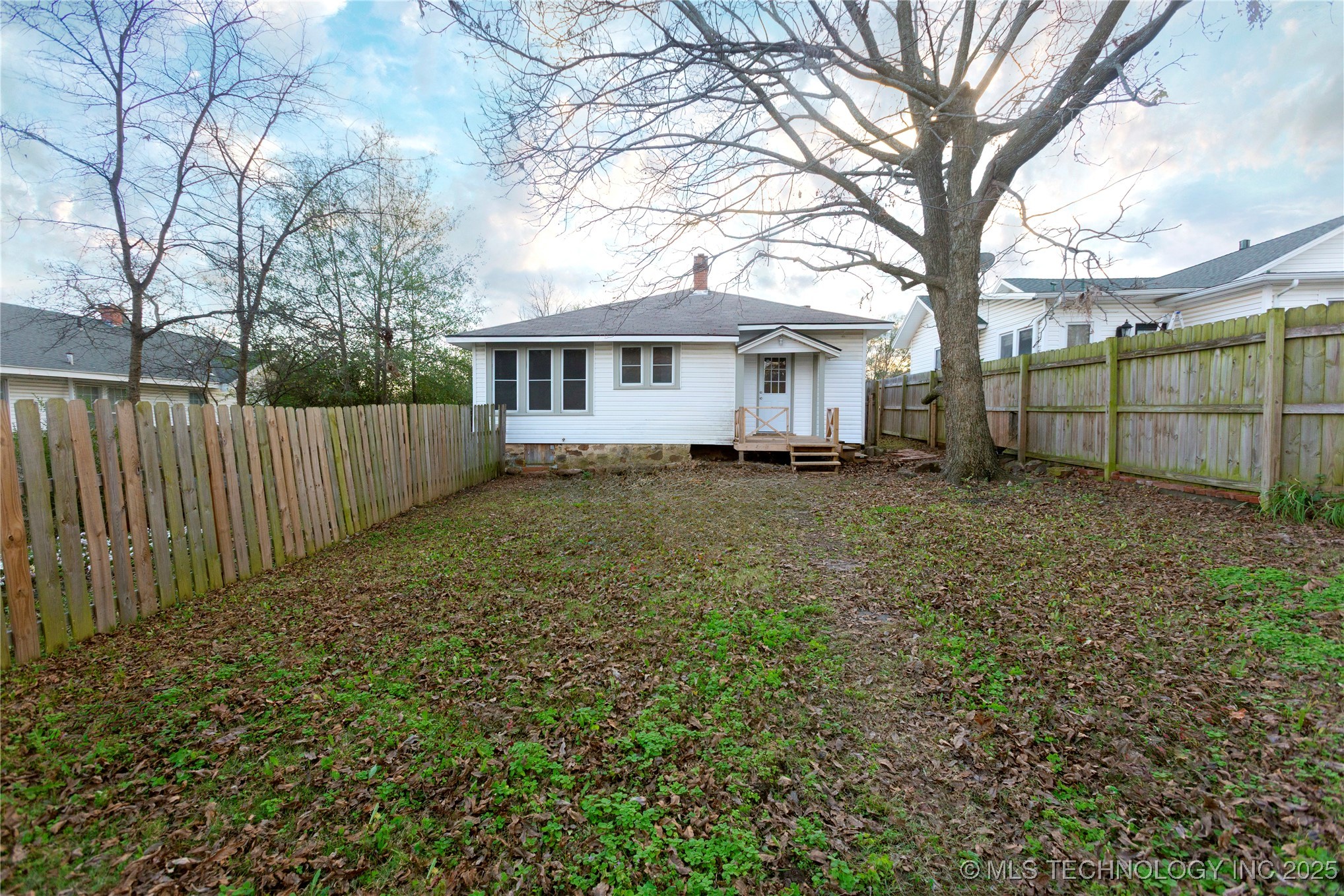 415 E Seneca Property Photo 24