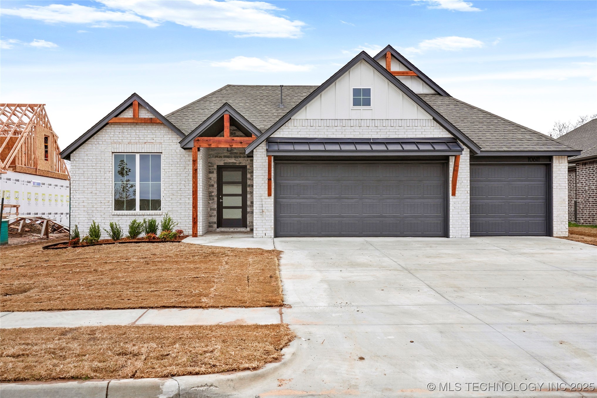 10611 S 233rd East Avenue Property Photo 1