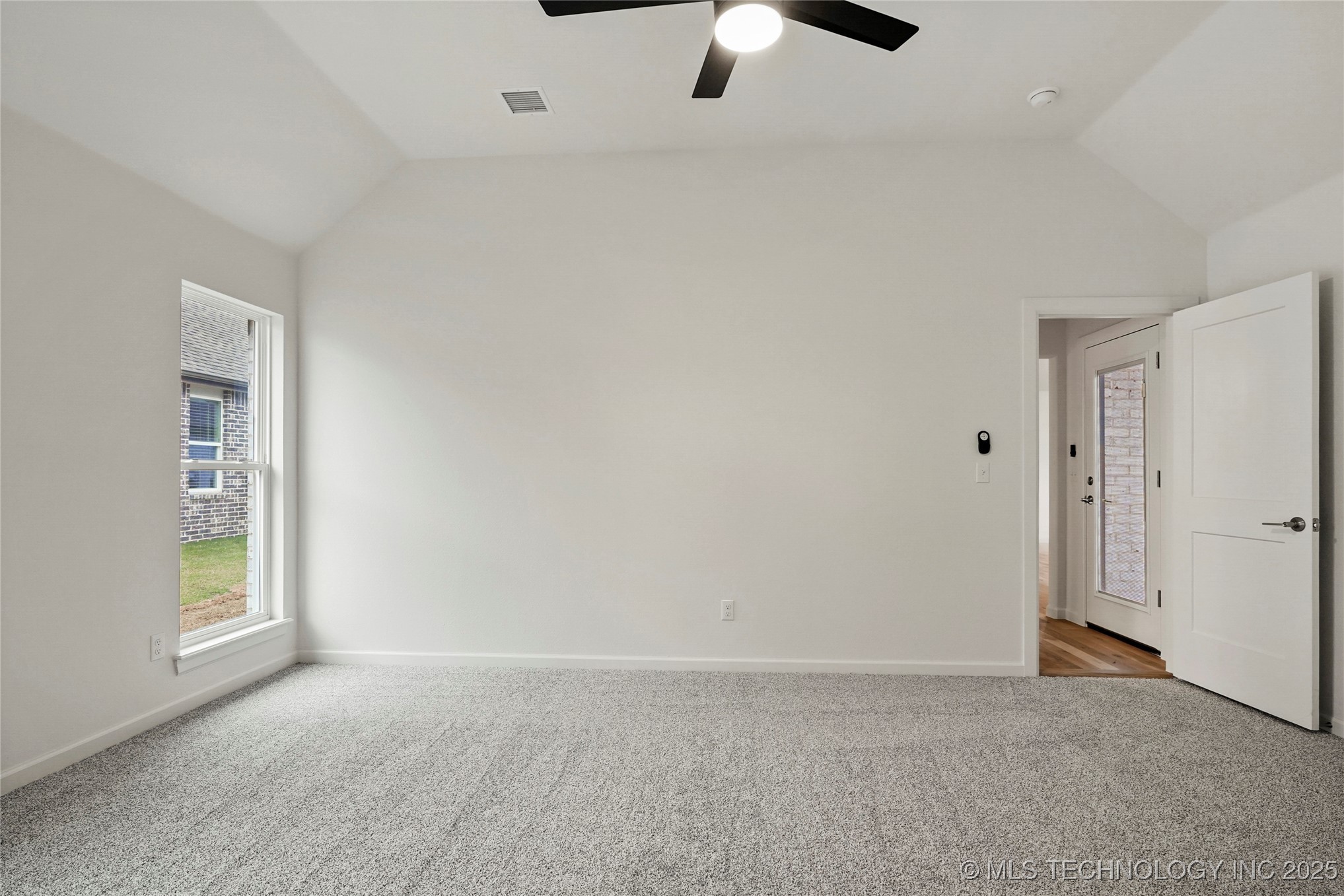 10611 S 233rd East Avenue Property Photo 15