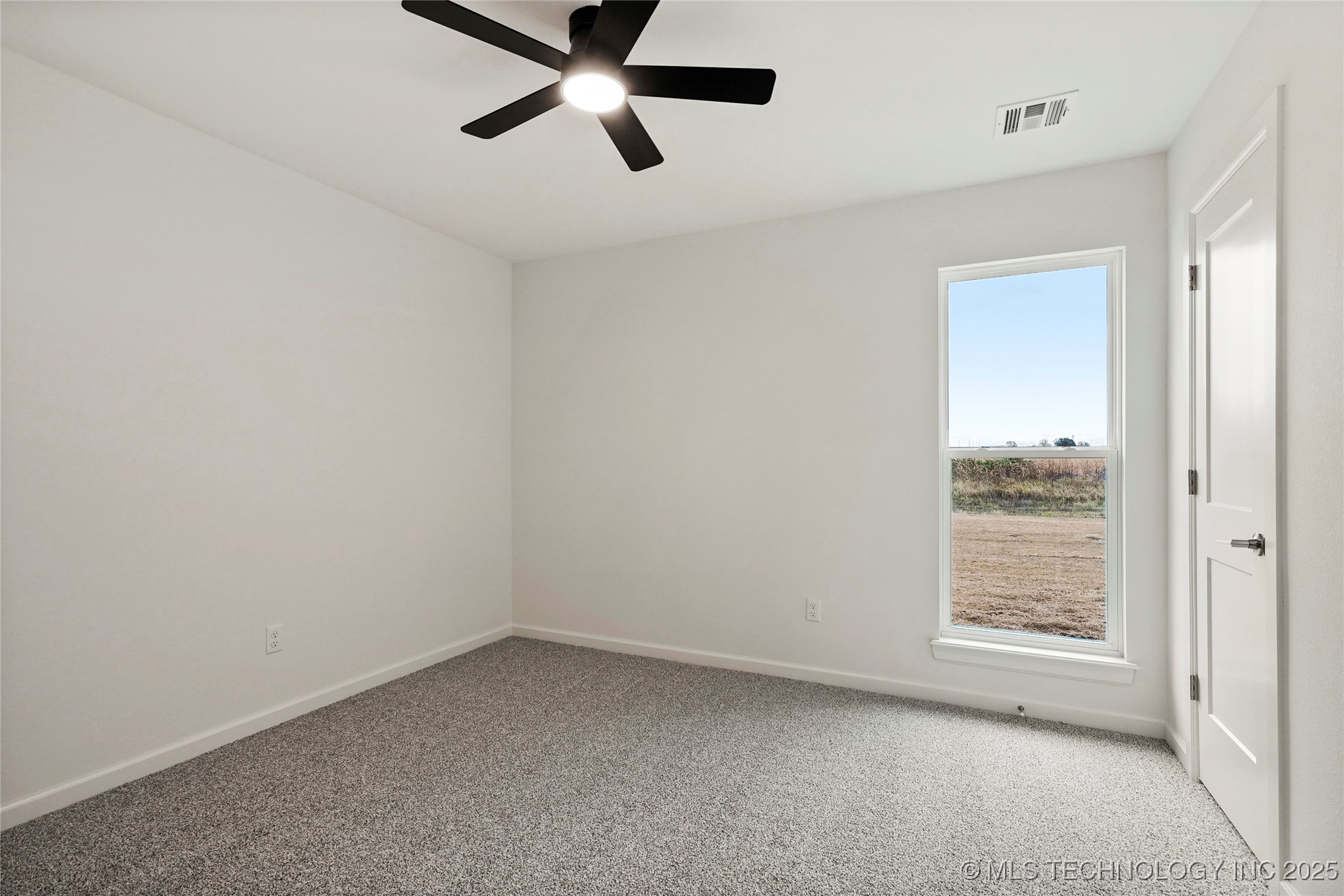 10611 S 233rd East Avenue Property Photo 21