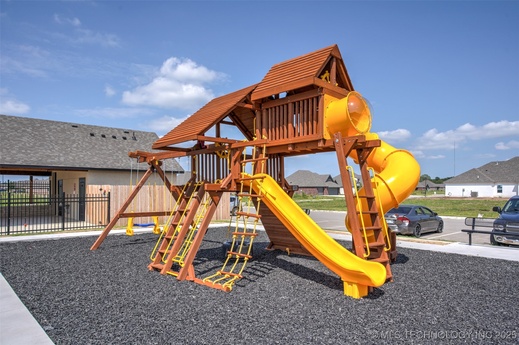 10611 S 233rd East Avenue Property Photo 29