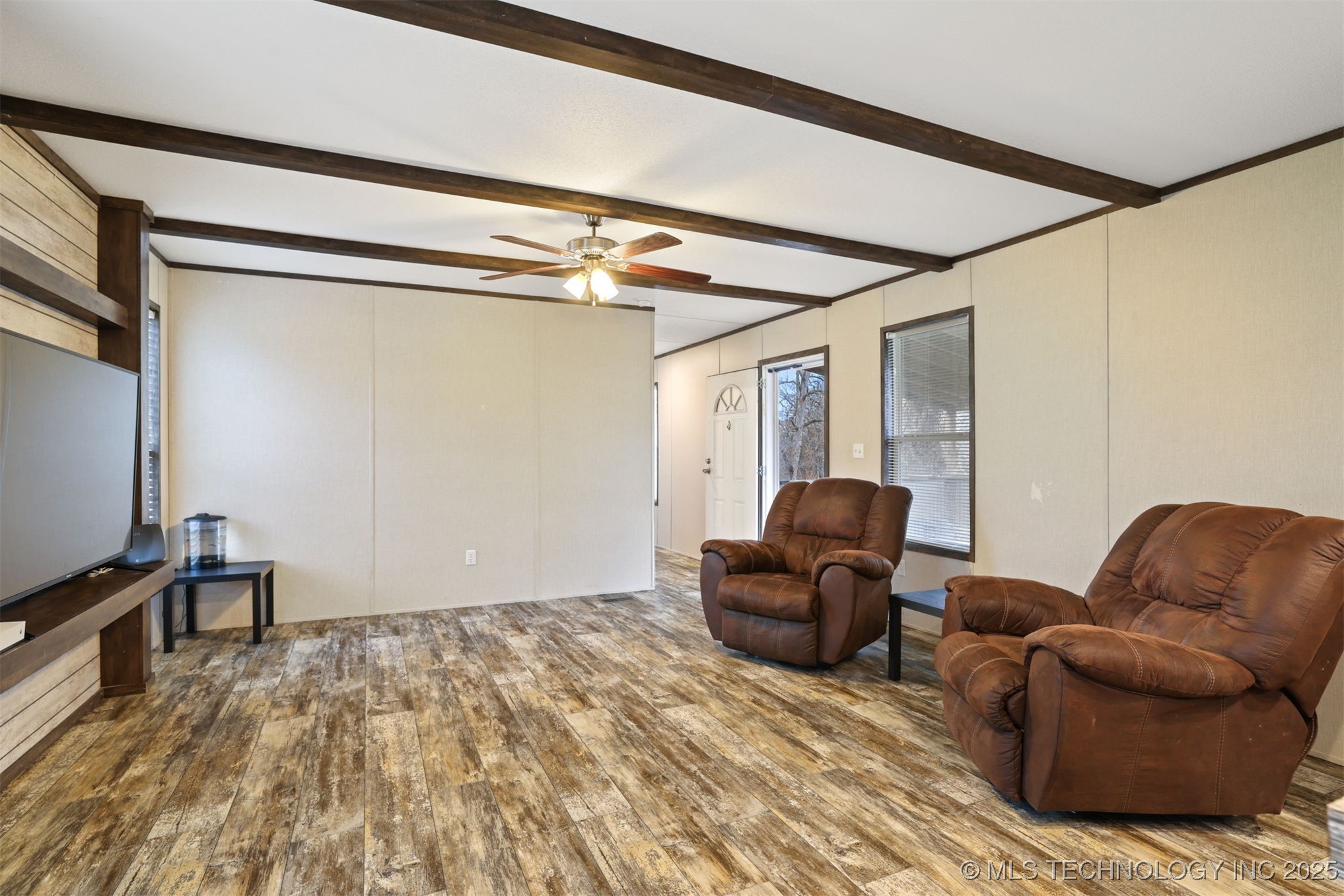 309 N 3rd Property Photo 13