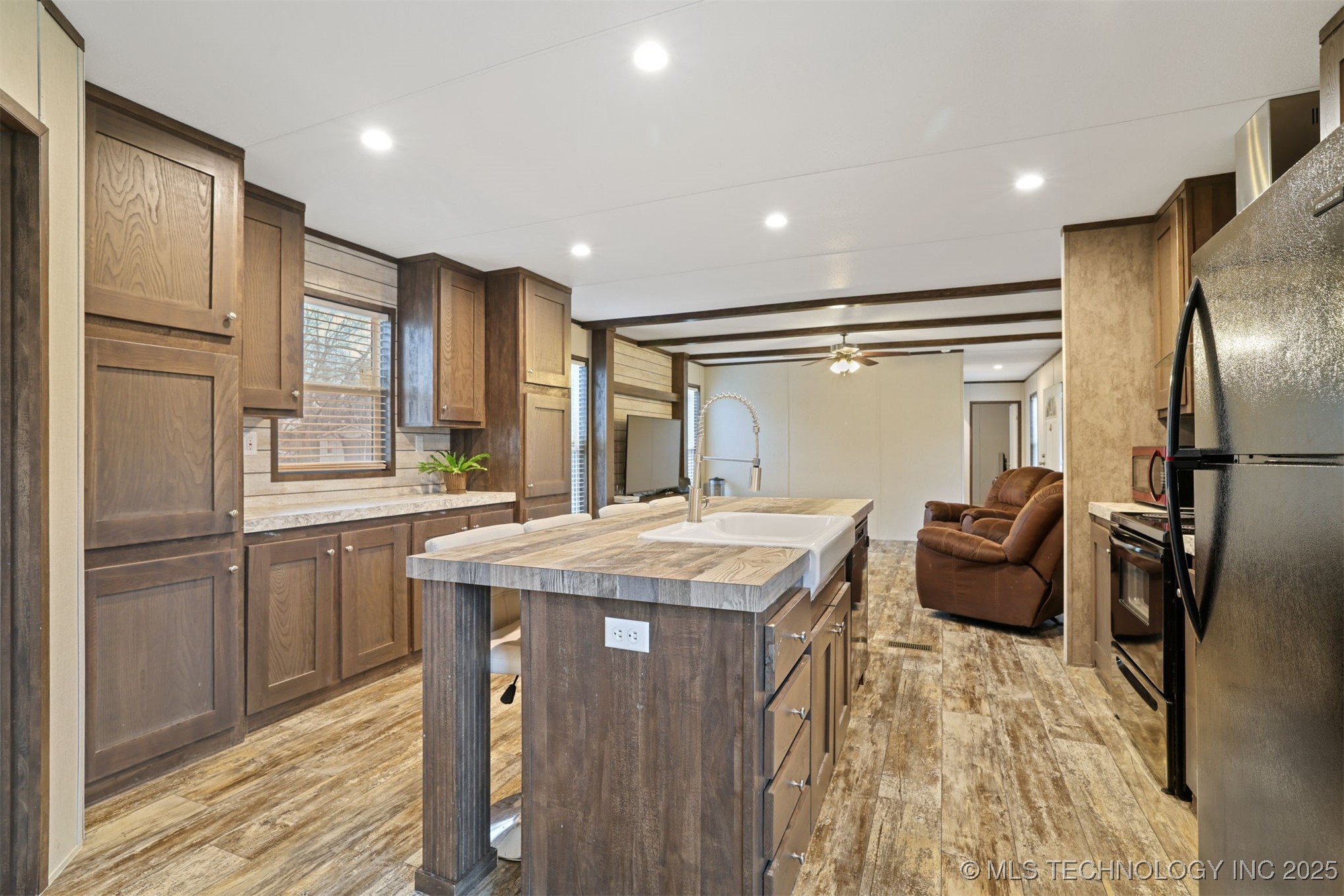 309 N 3rd Property Photo 15