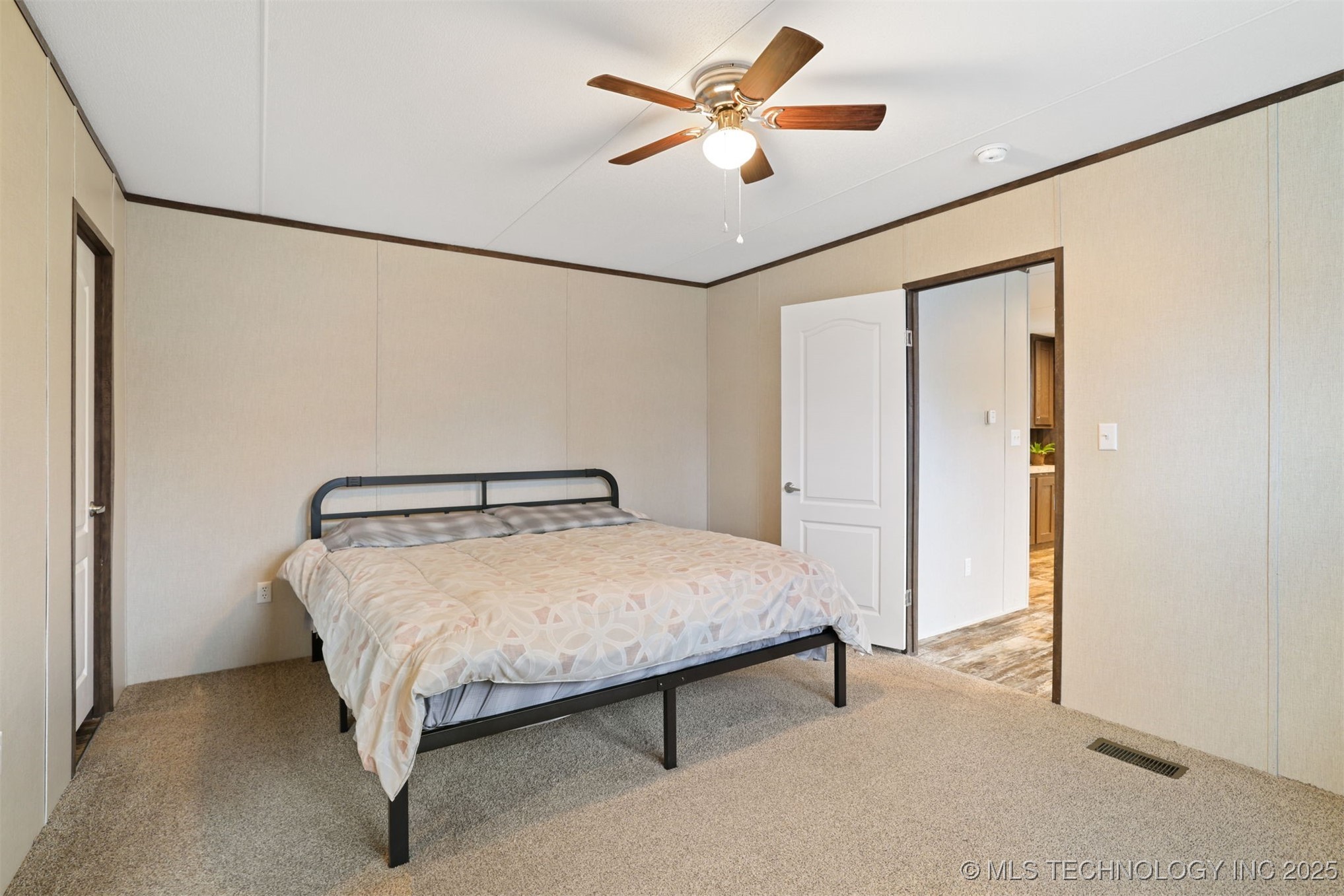 309 N 3rd Property Photo 16