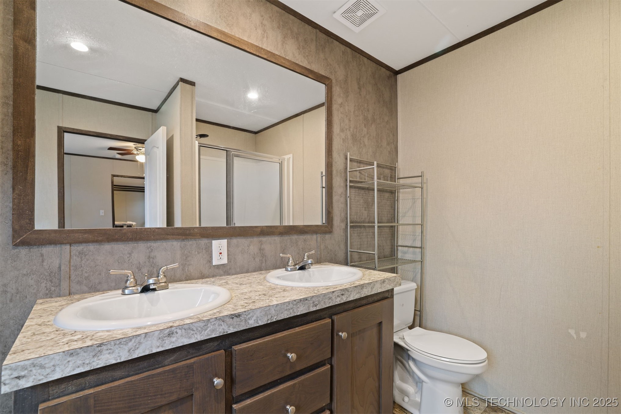 309 N 3rd Property Photo 19