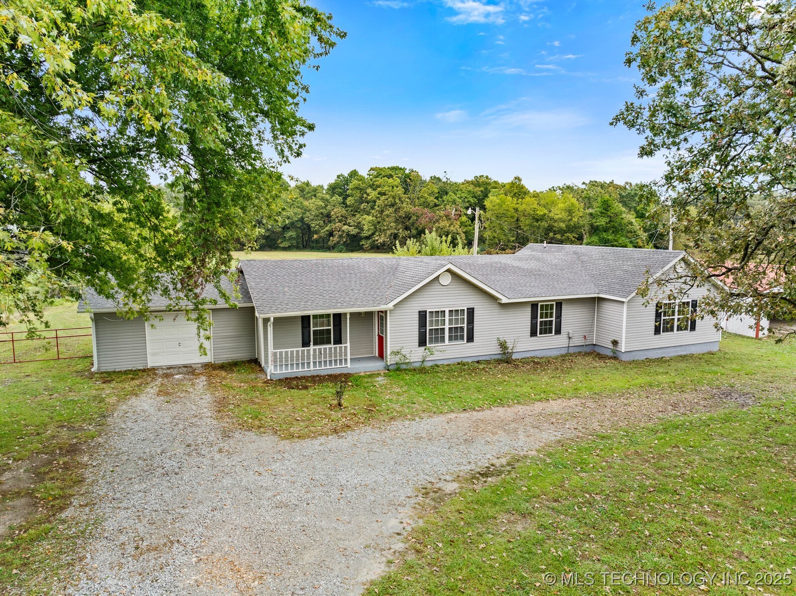 23586 116 Property Photo 1