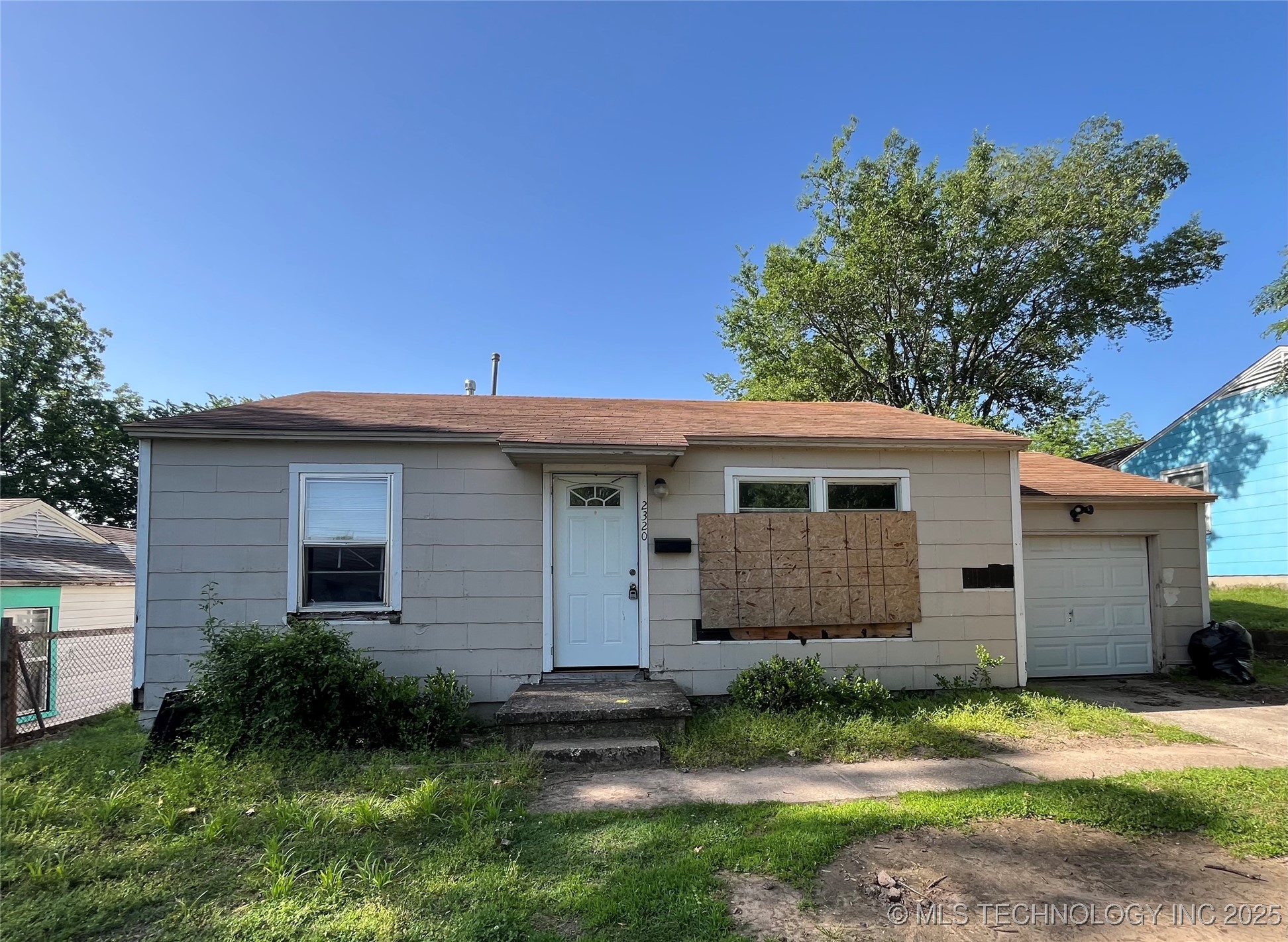 2320 W Easton Court Property Photo 1