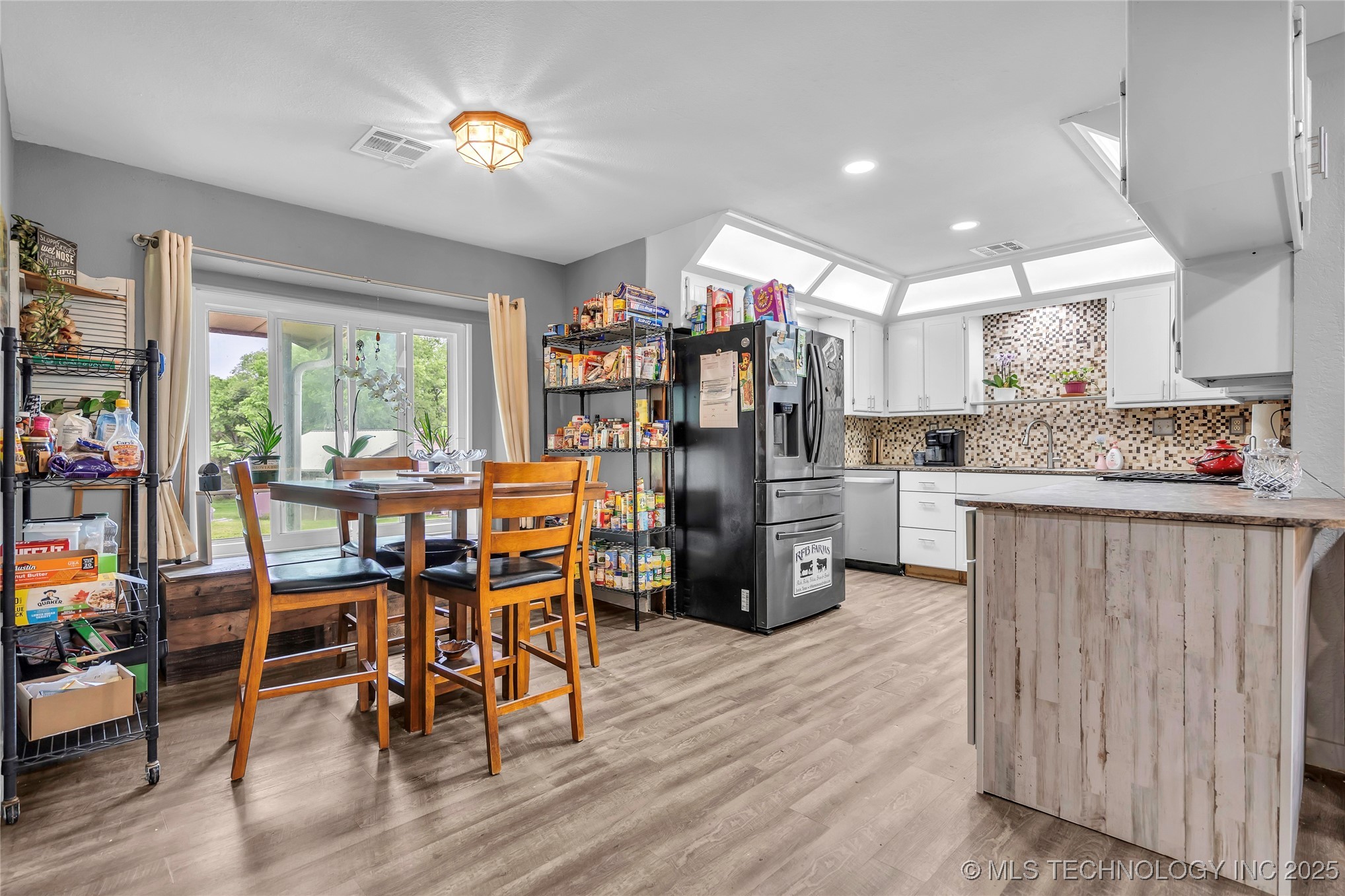 30 Peach Street Property Photo 7