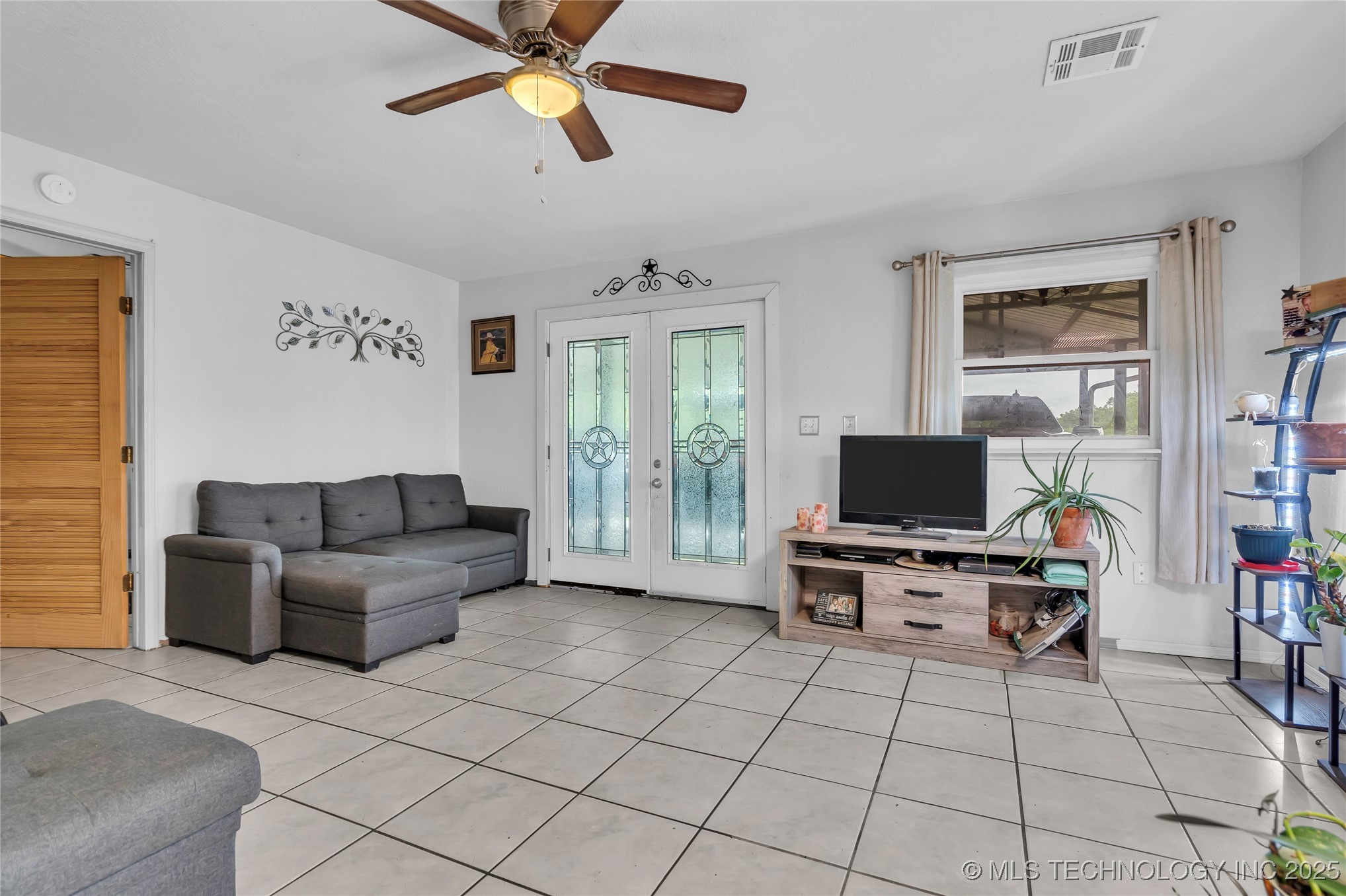 30 Peach Street Property Photo 11