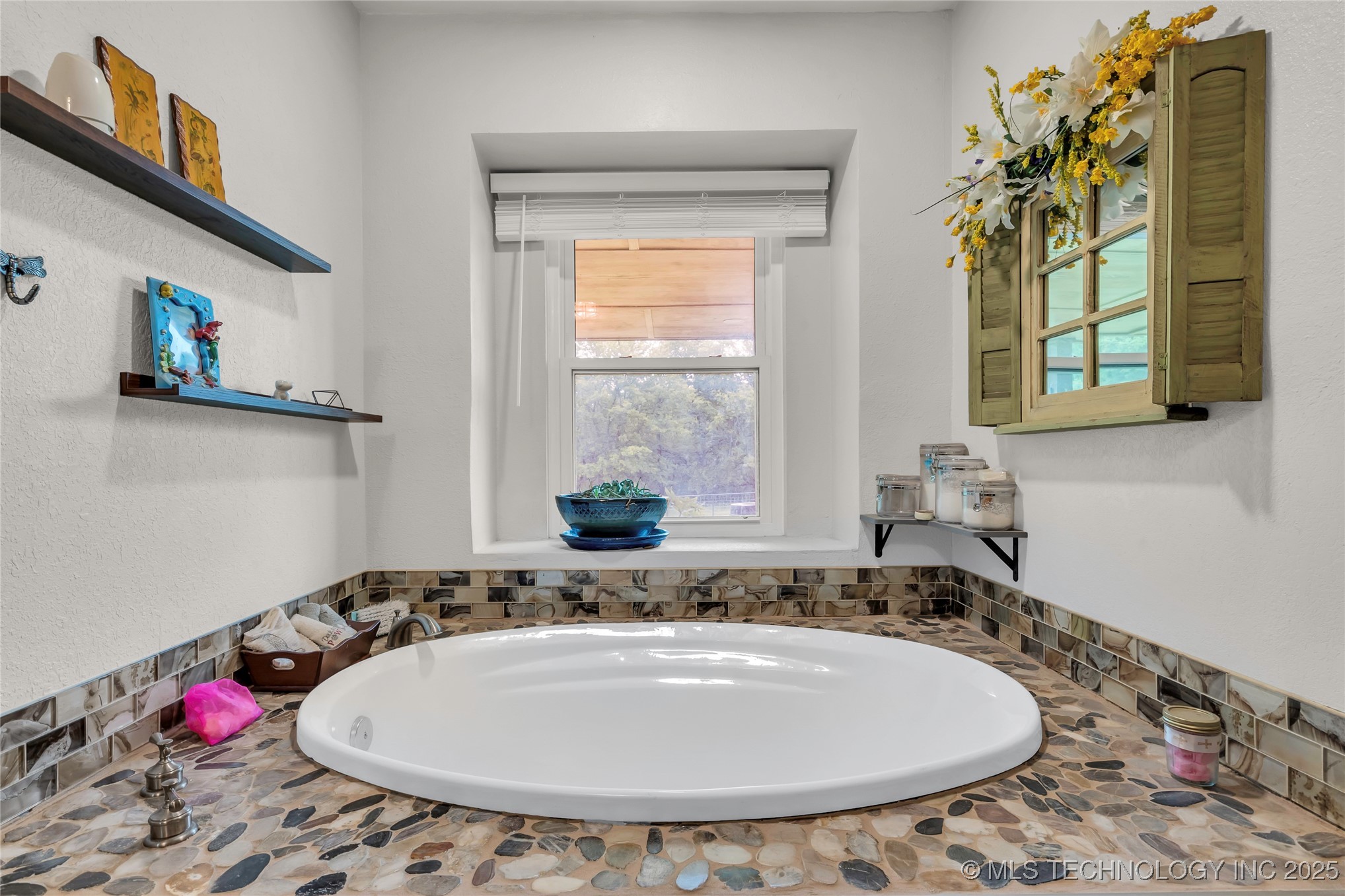 30 Peach Street Property Photo 26