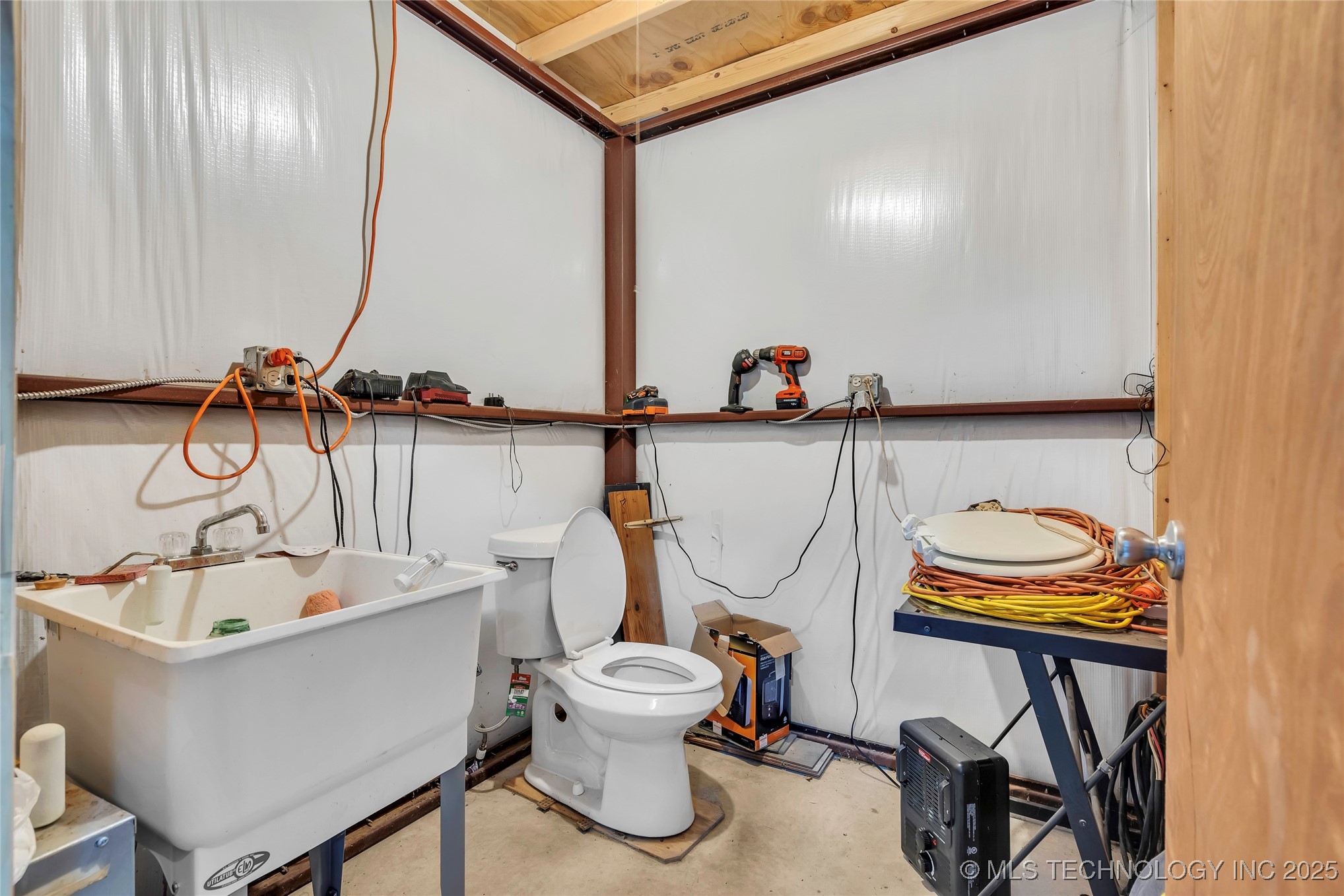 30 Peach Street Property Photo 44