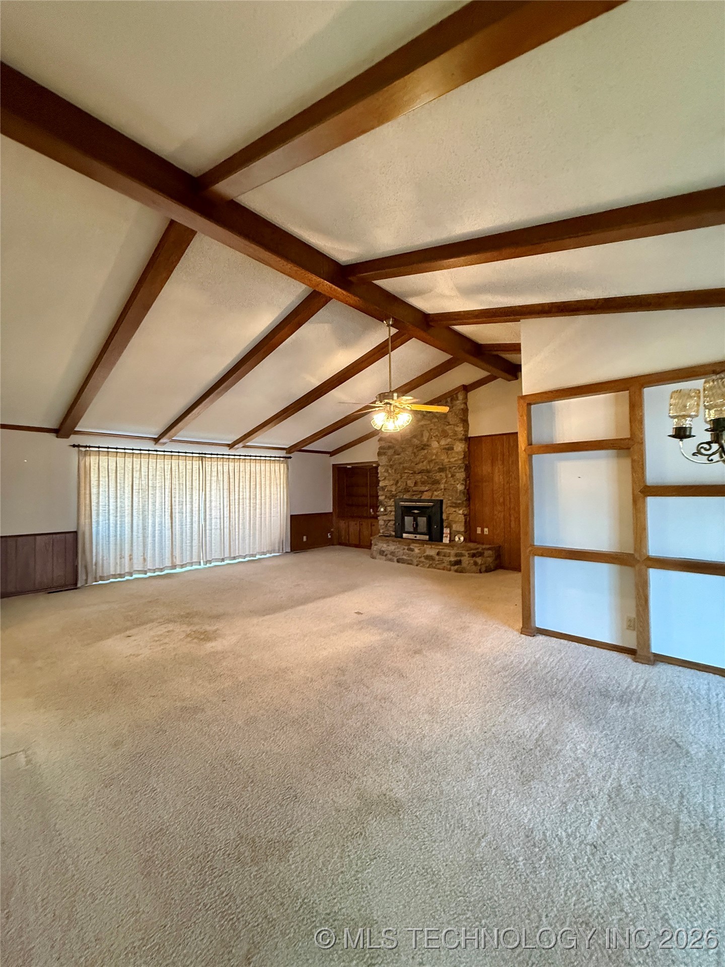 2011 W 1st Property Photo 3