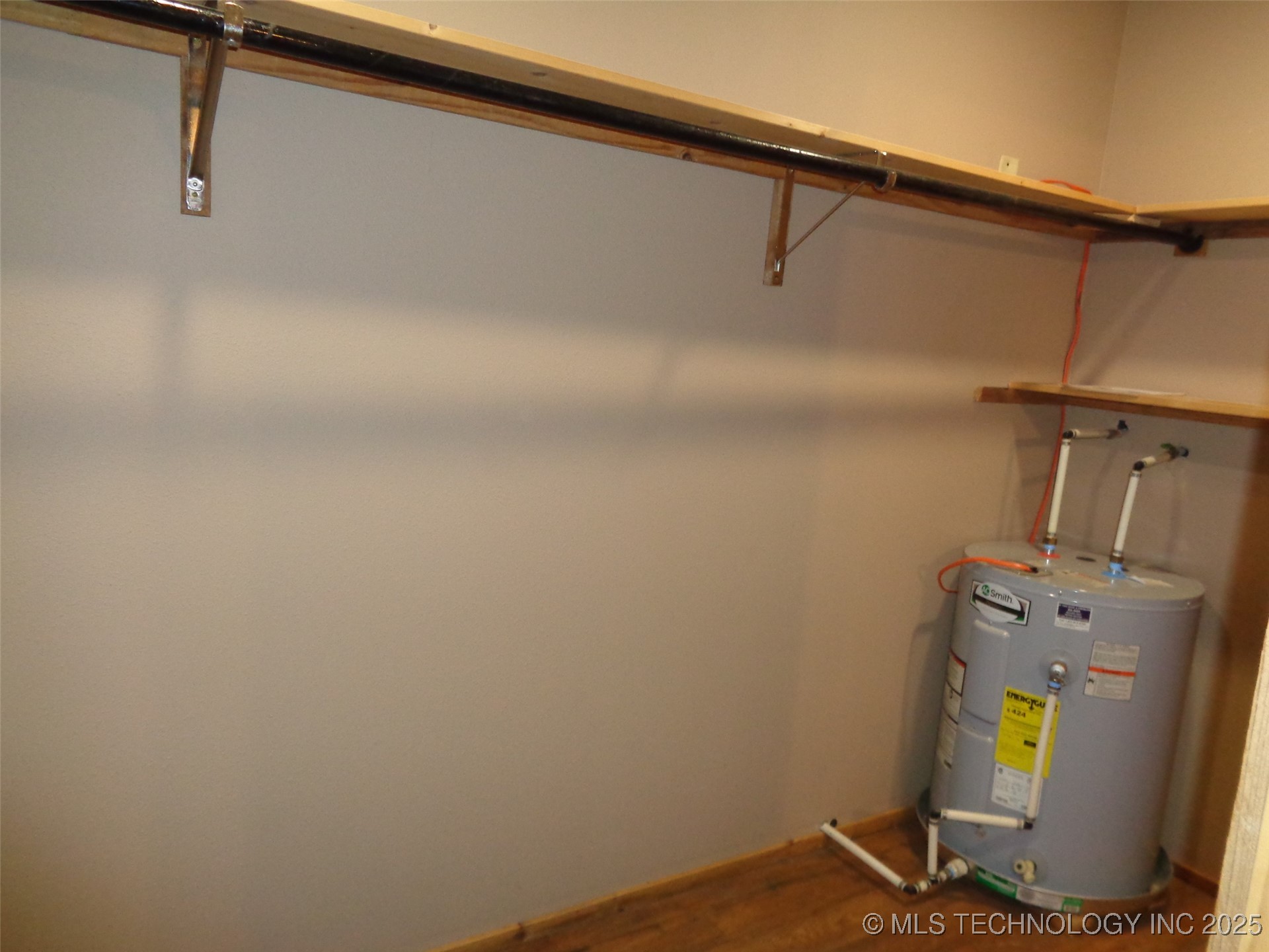 233 Betty Road Property Photo 8