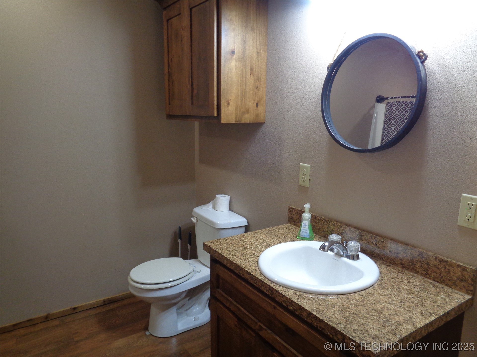 233 Betty Road Property Photo 10