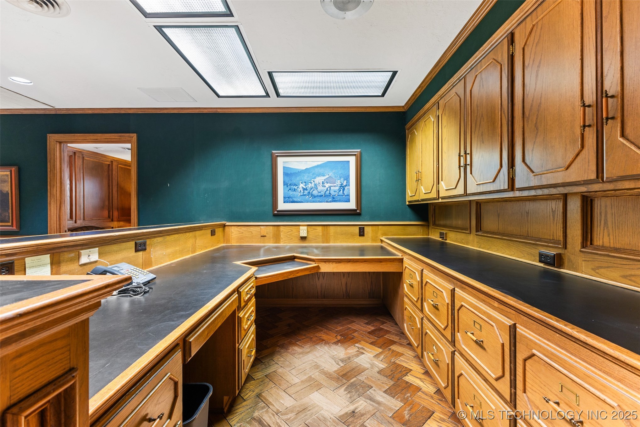 120 E 14th Property Photo 25