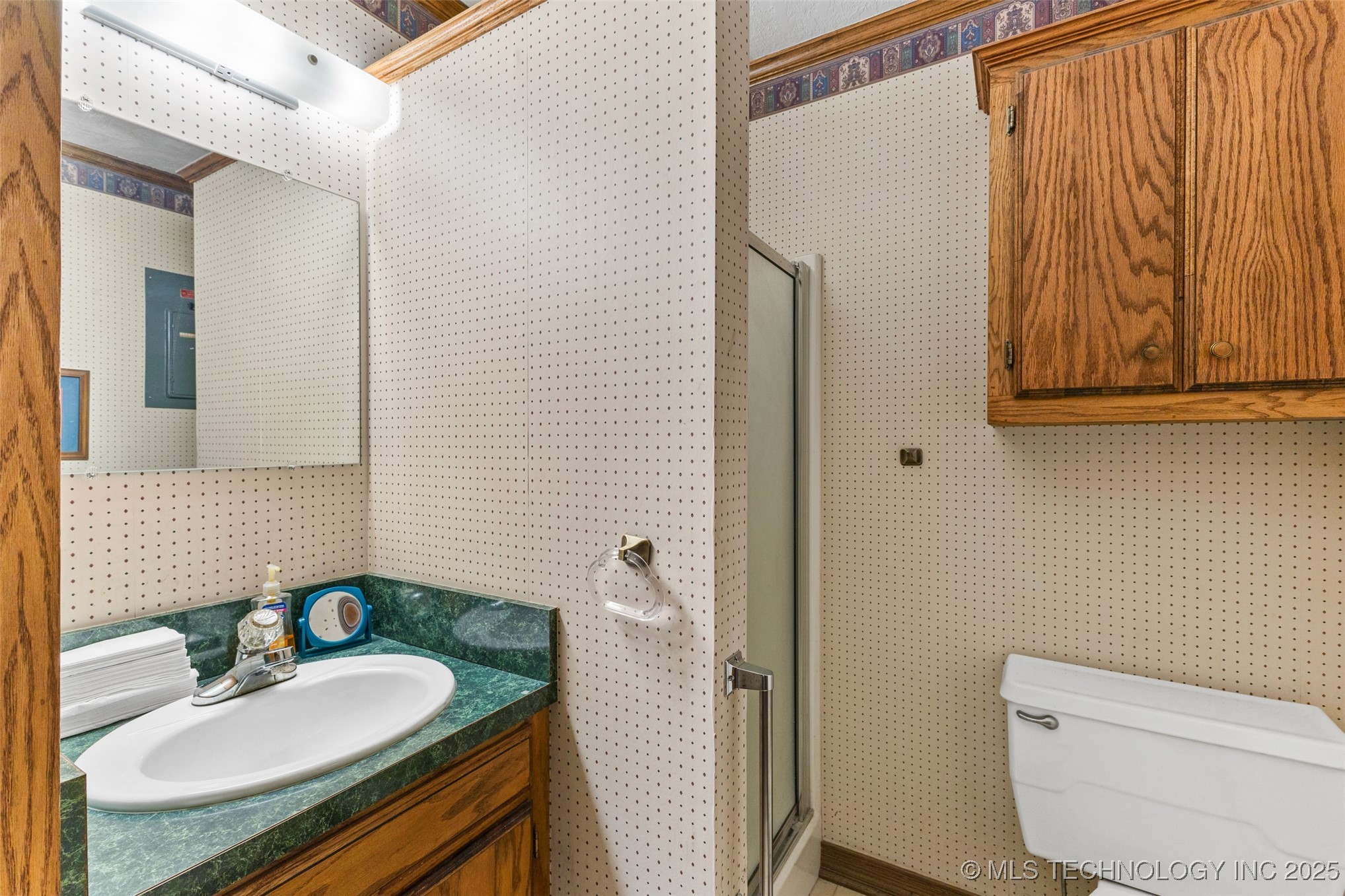 120 E 14th Property Photo 32