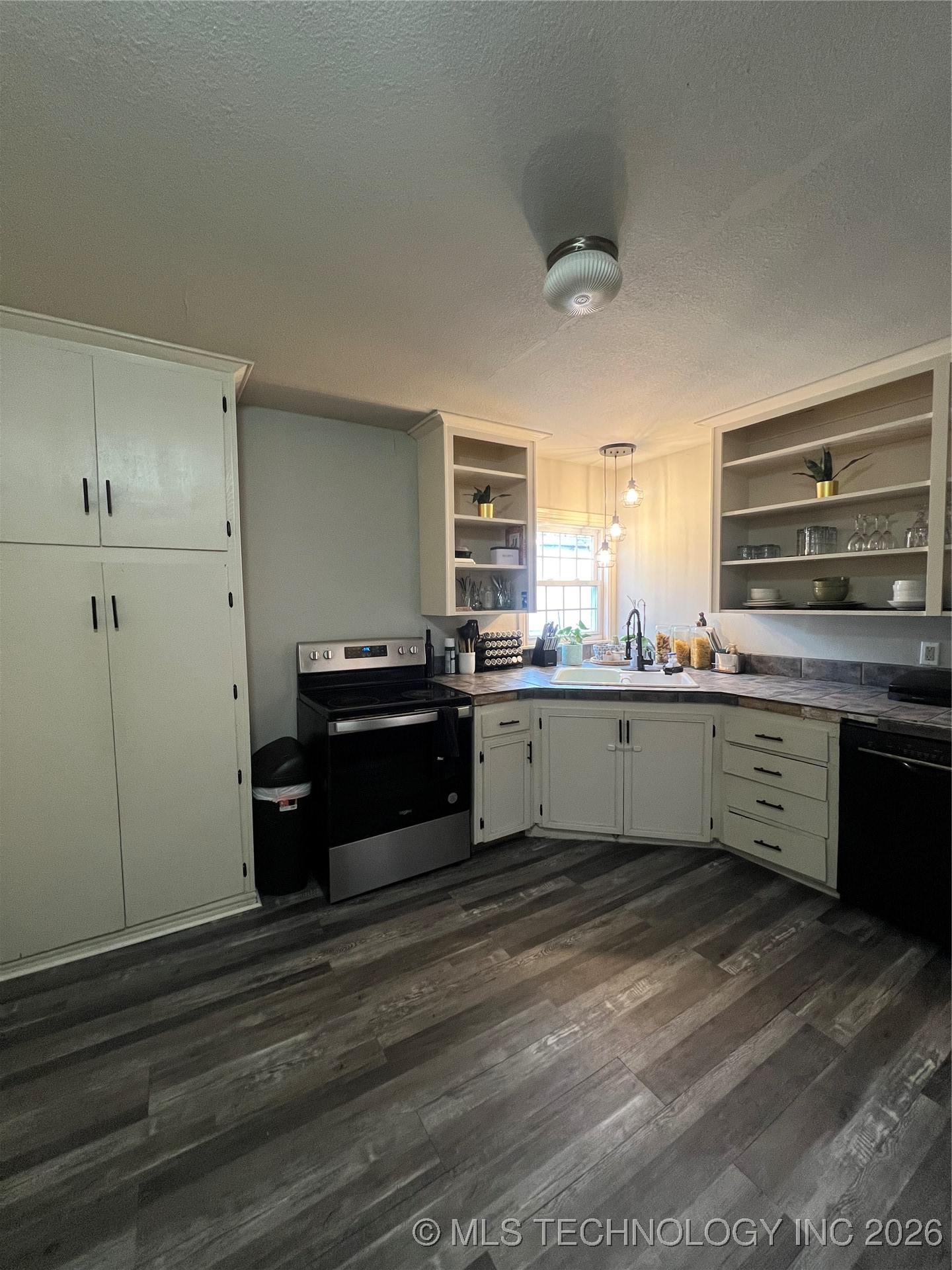 3024 Columbus Avenue Property Photo 5