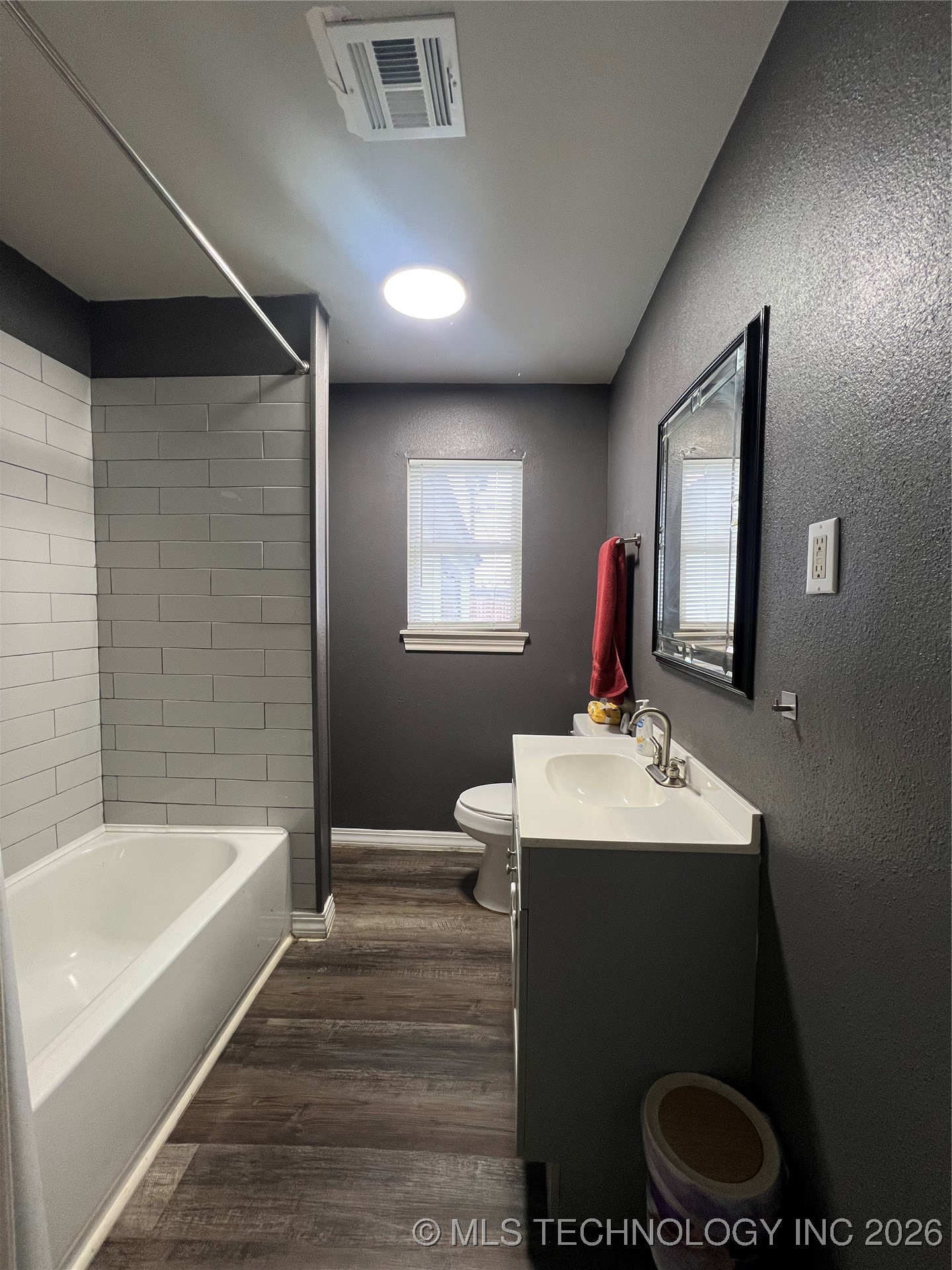 3024 Columbus Avenue Property Photo 6