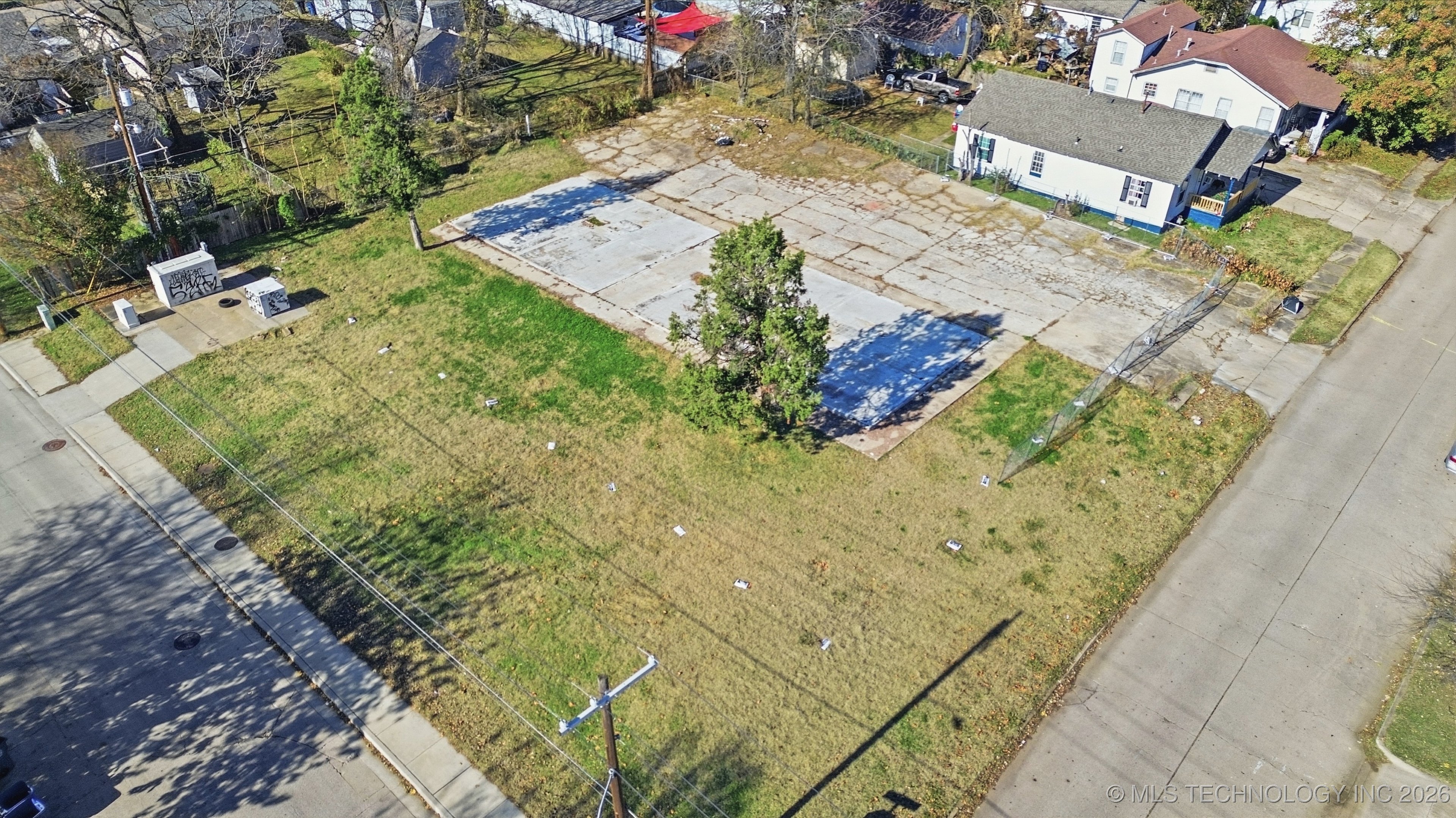 3015 E Archer Street Property Photo 2