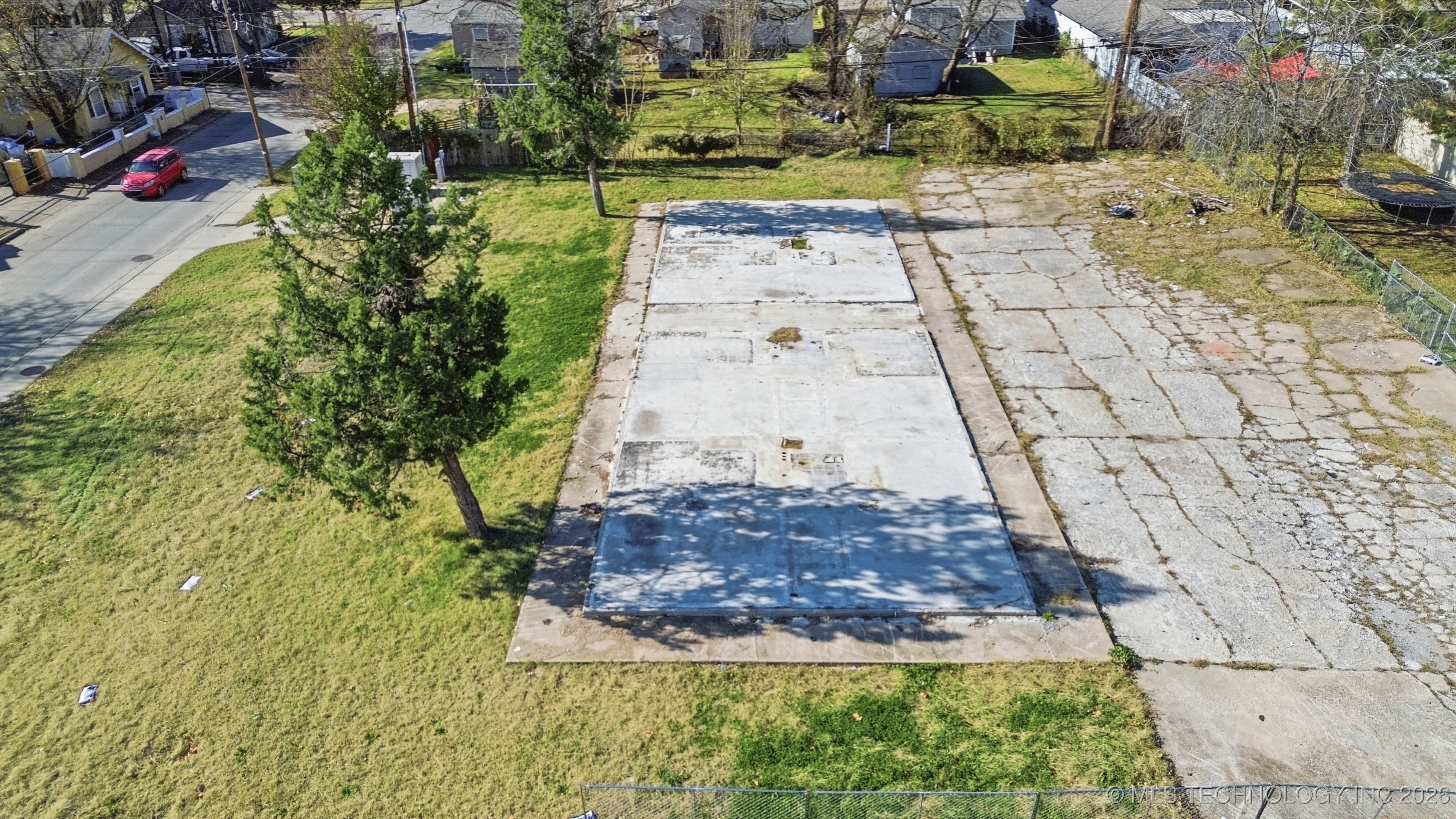 3015 E Archer Street Property Photo 5