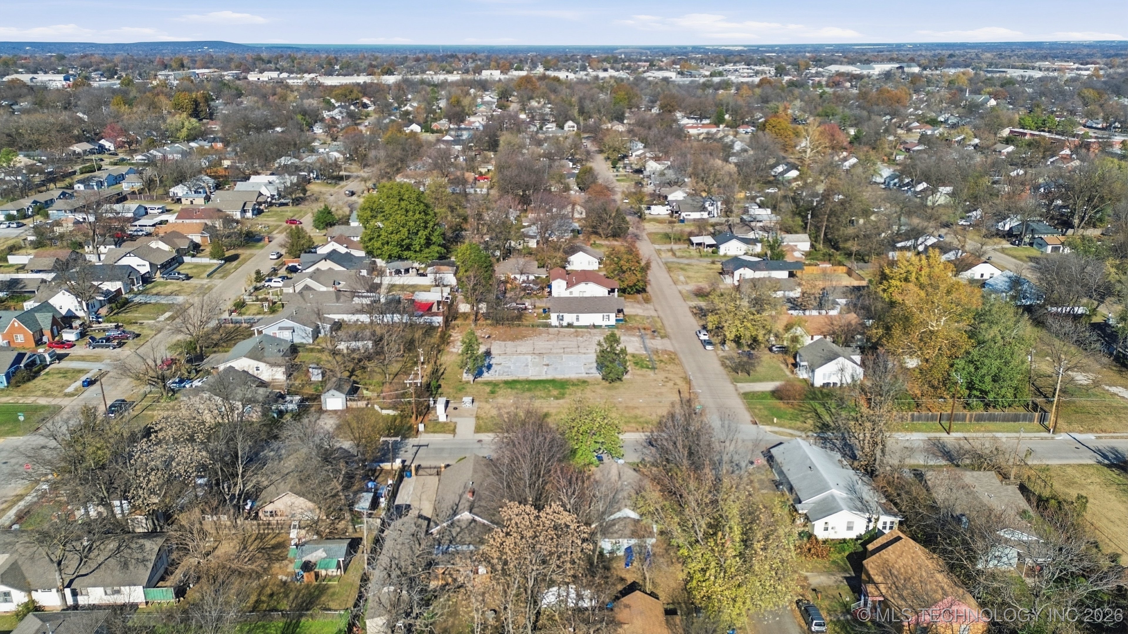 3015 E Archer Street Property Photo 6