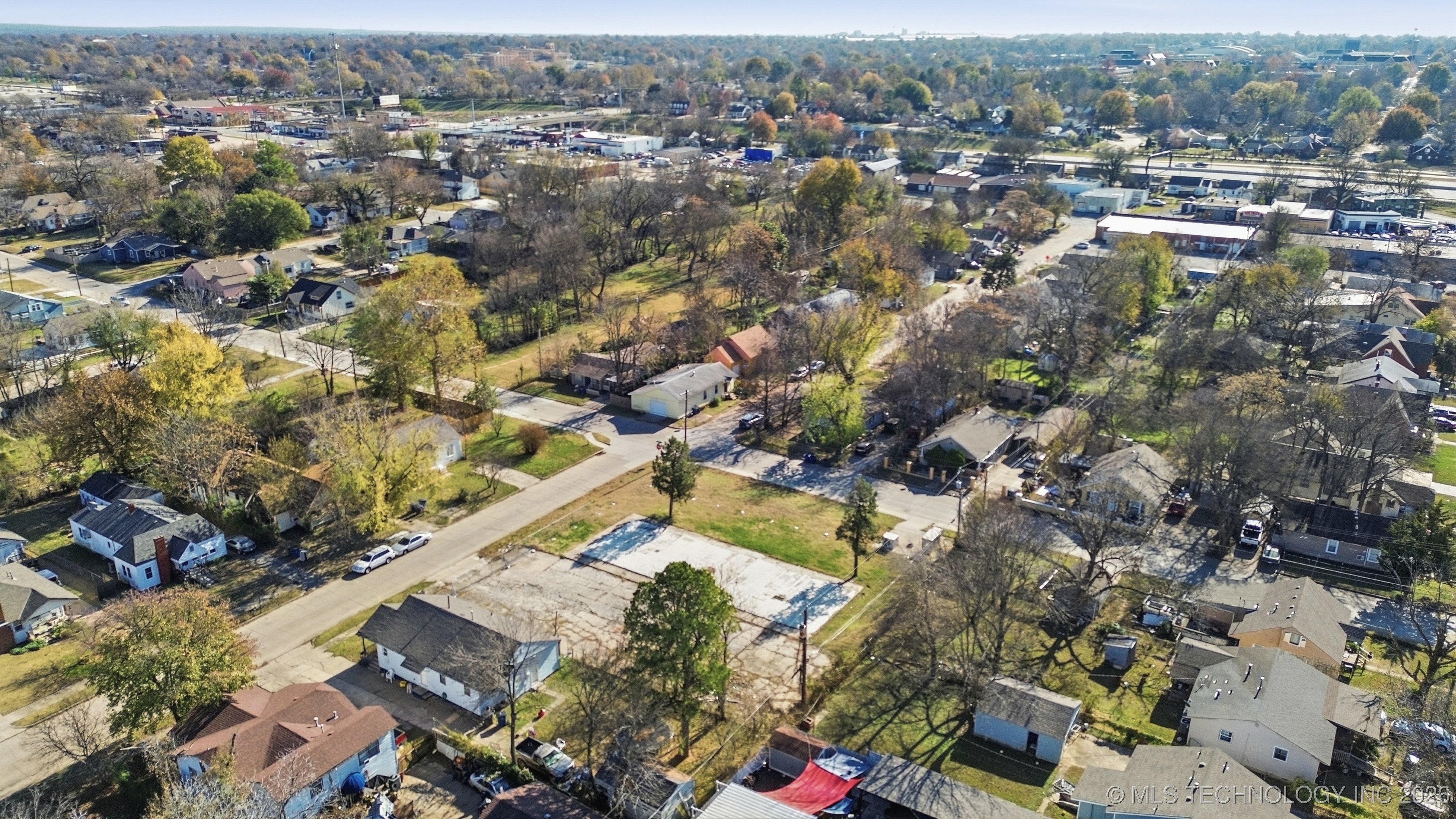 3015 E Archer Street Property Photo 8