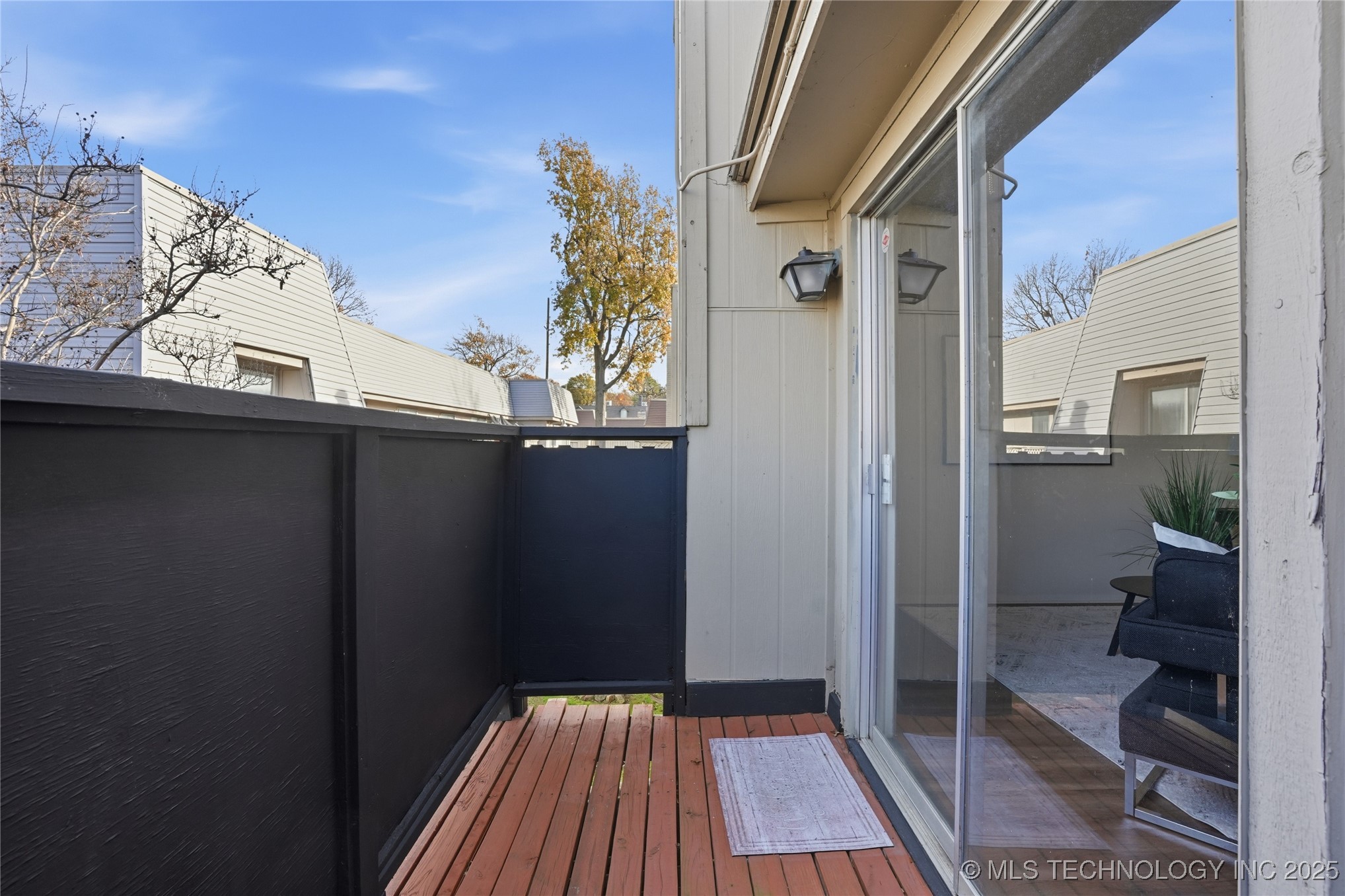 6732 S Lewis Avenue 312 Property Photo 8