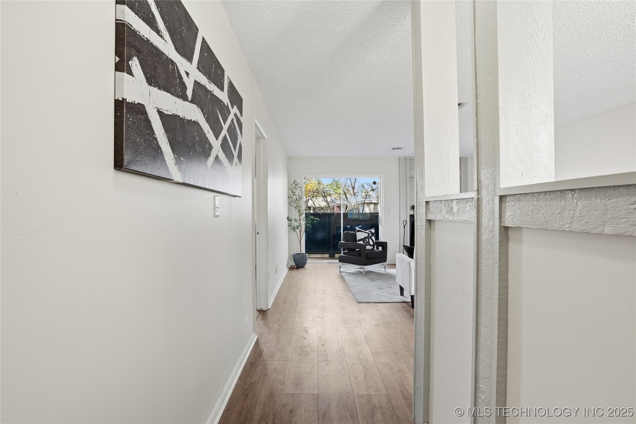 6732 S Lewis Avenue 312 Property Photo 14