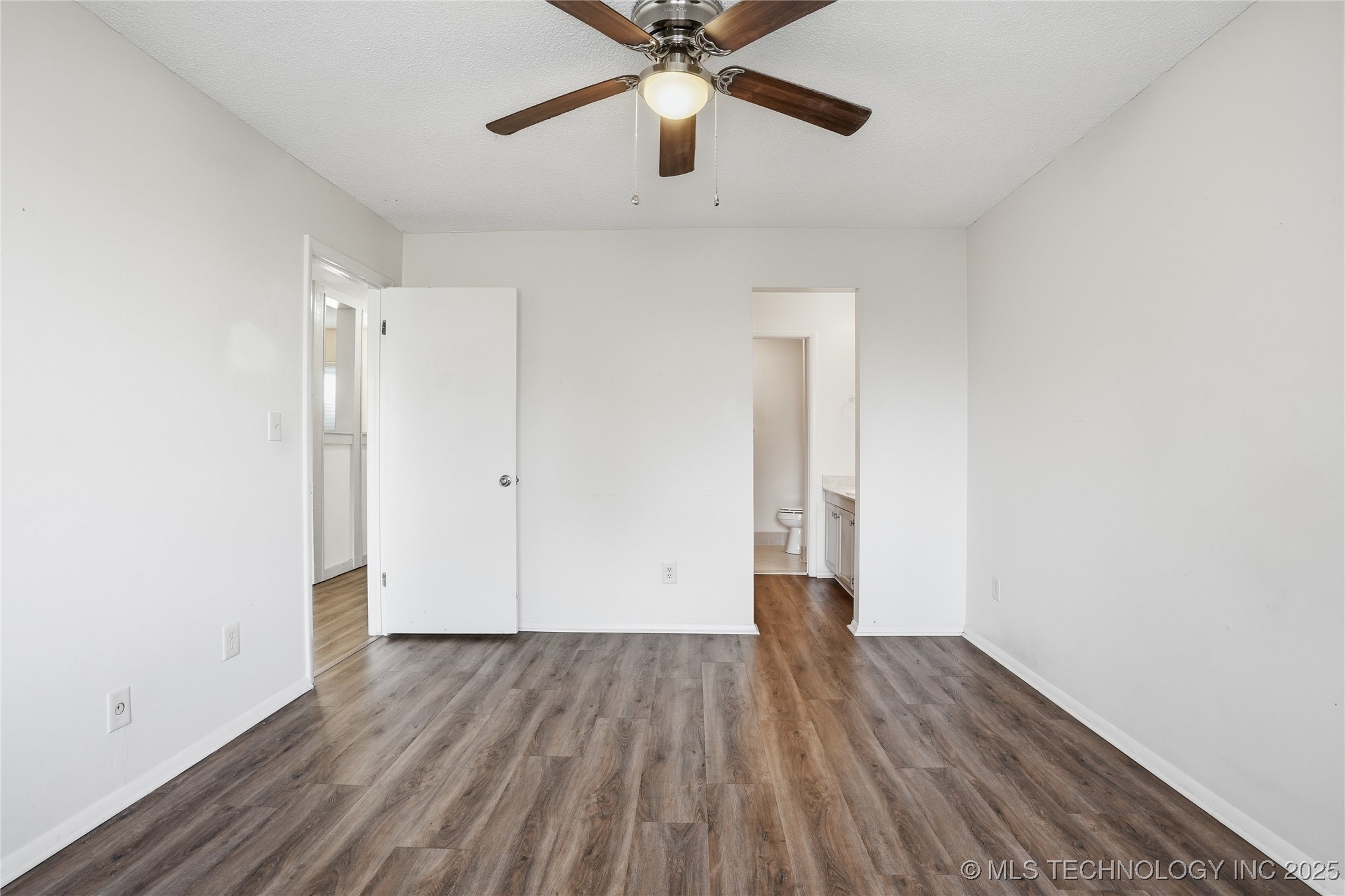 6732 S Lewis Avenue 312 Property Photo 22