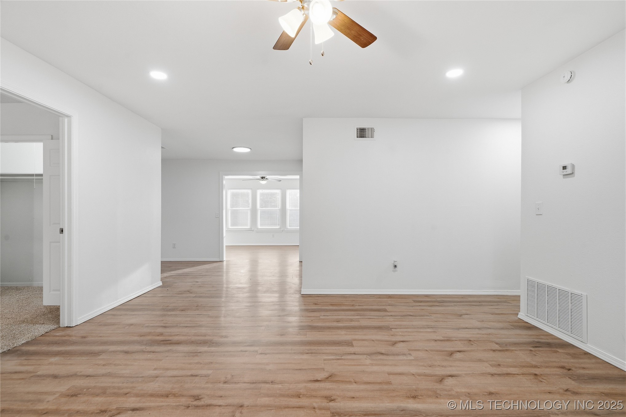 1605 S 125th East Avenue Property Photo 3