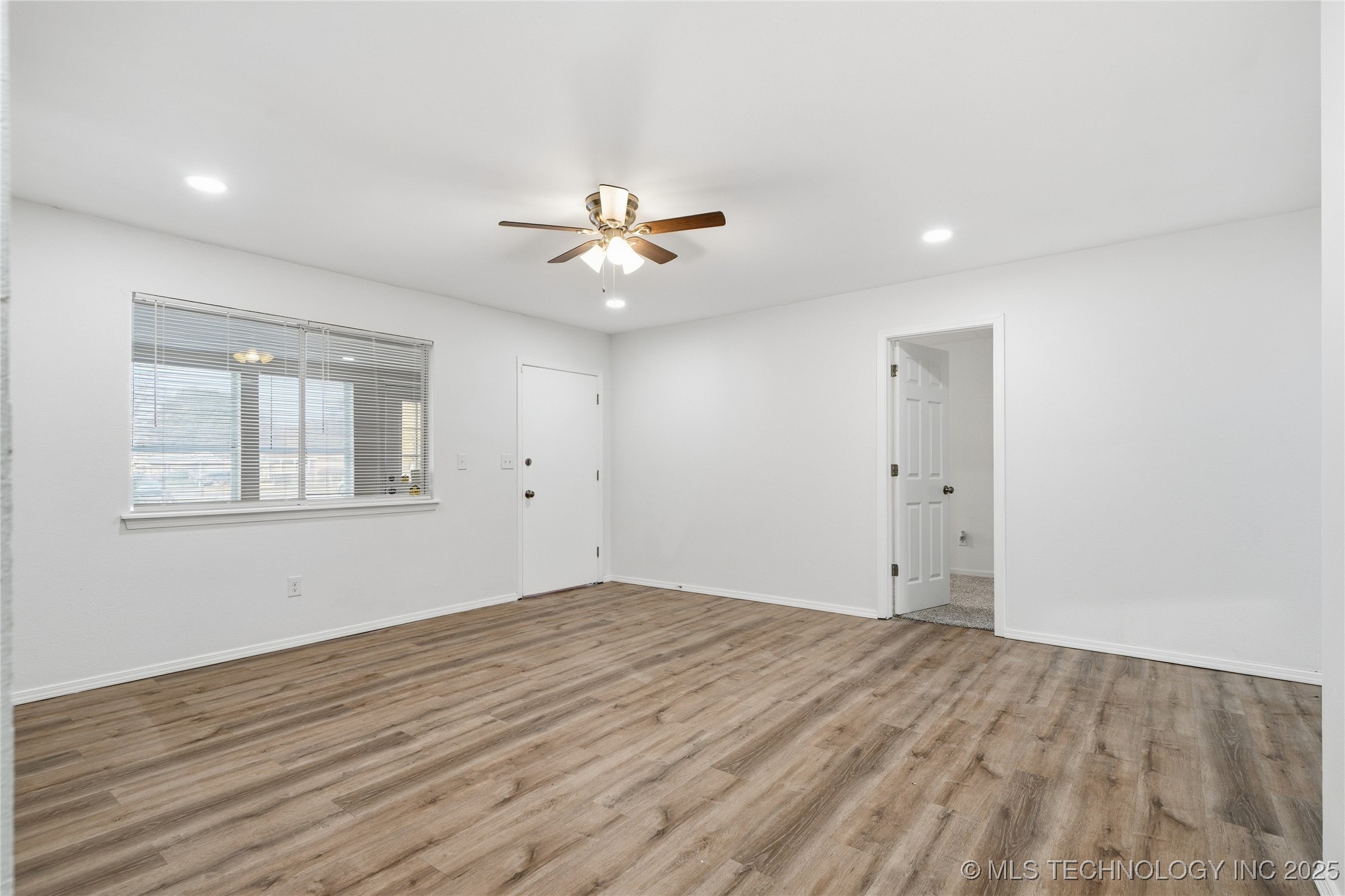 1605 S 125th East Avenue Property Photo 7