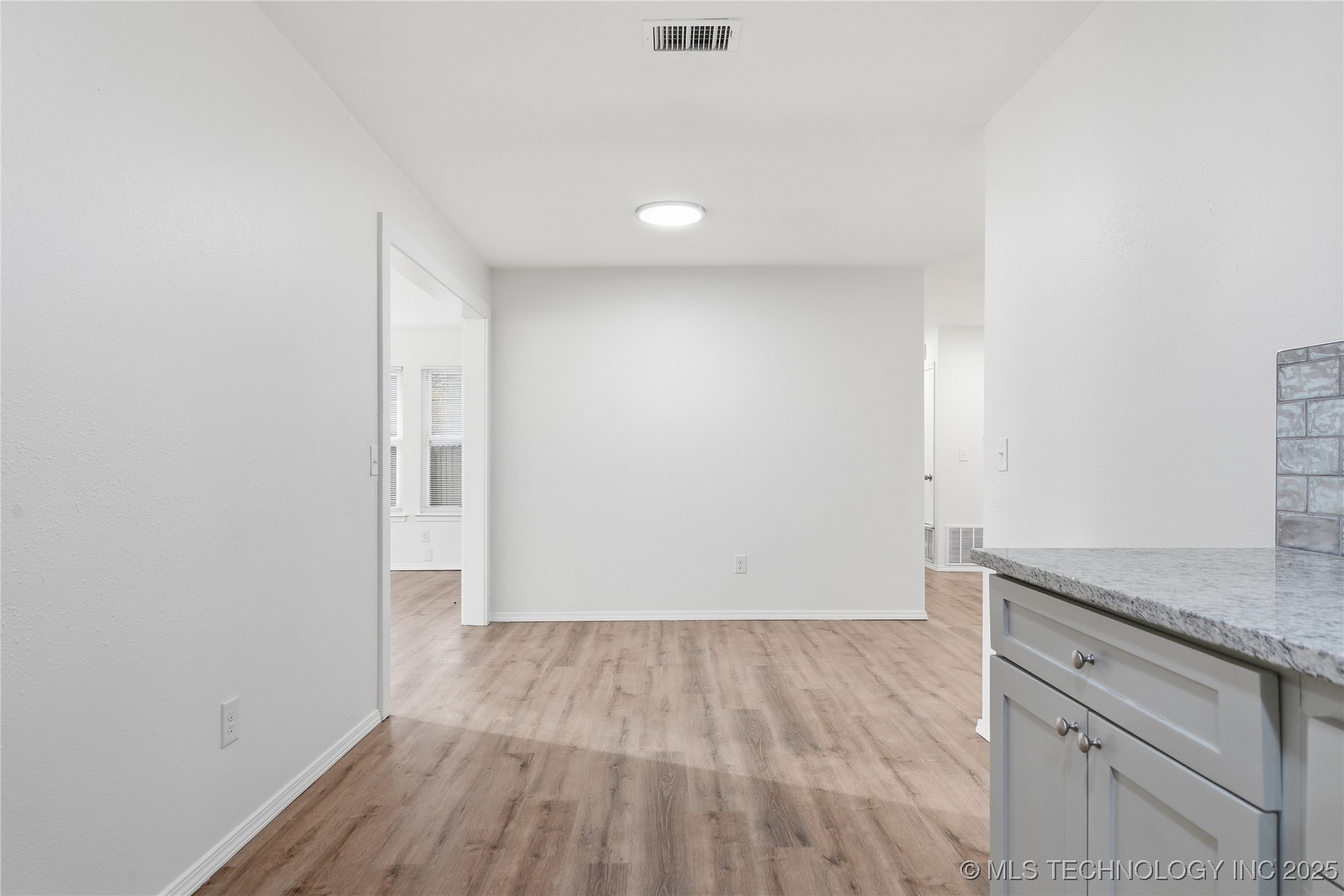 1605 S 125th East Avenue Property Photo 8