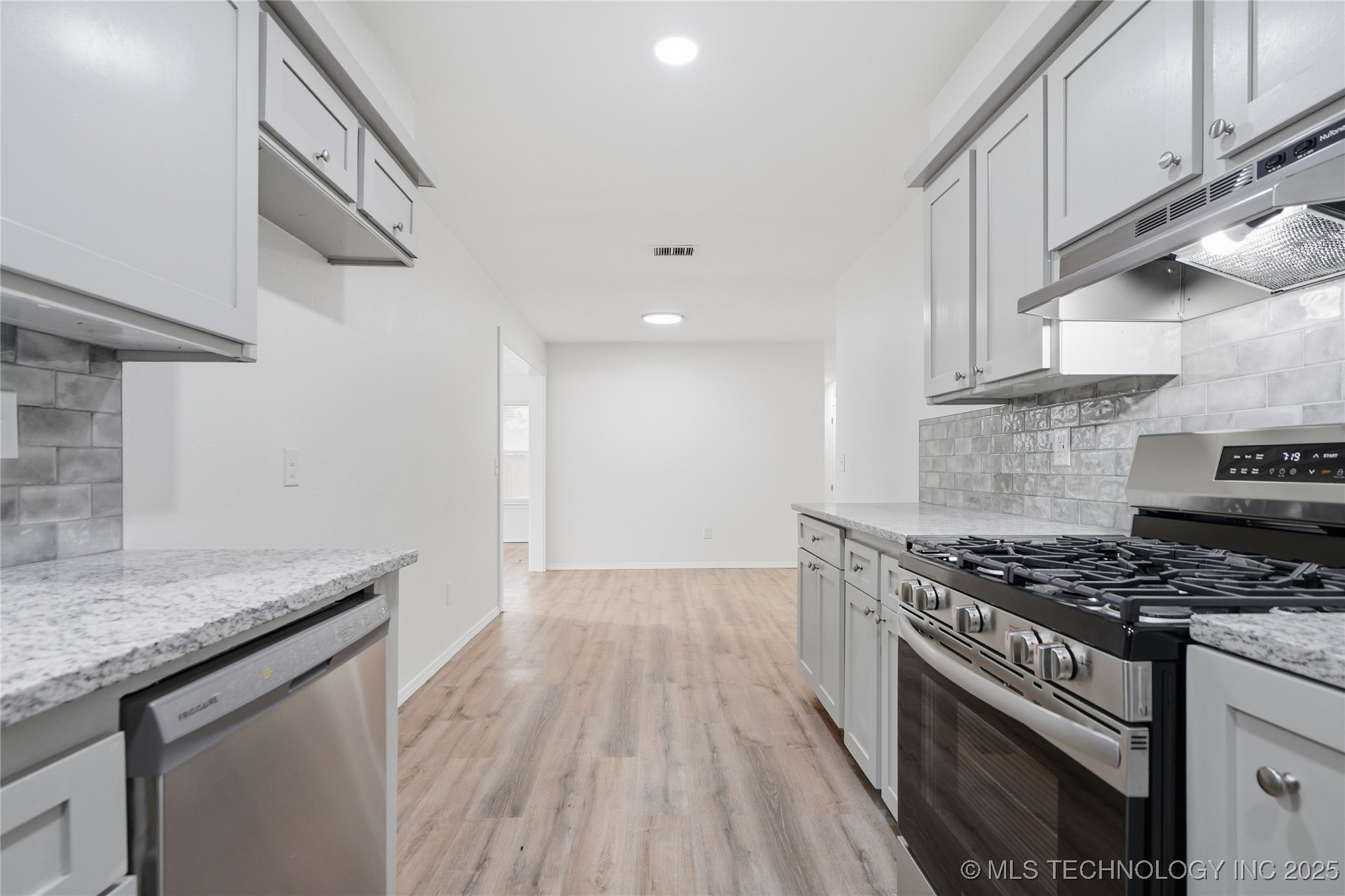 1605 S 125th East Avenue Property Photo 14