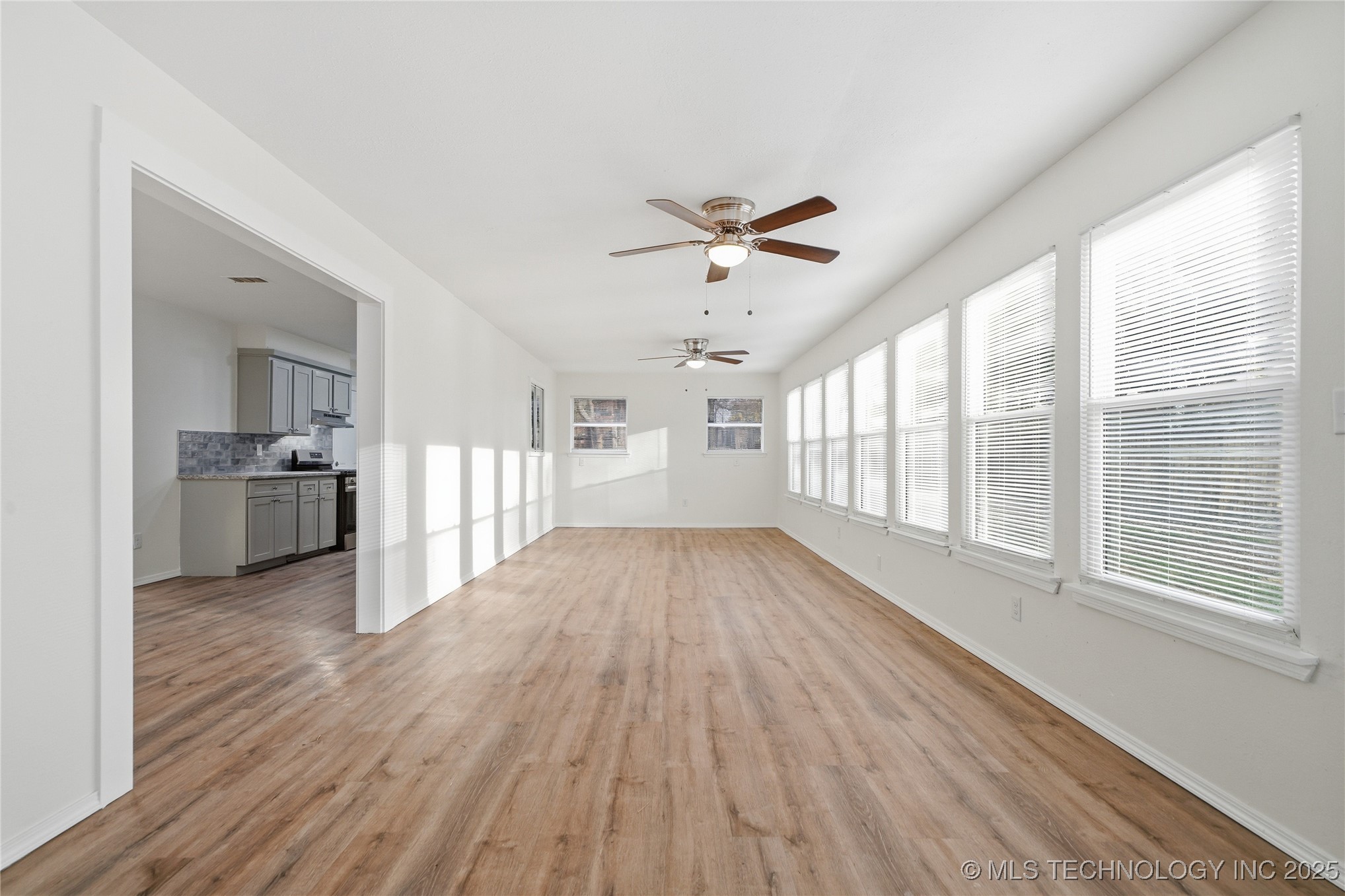 1605 S 125th East Avenue Property Photo 16