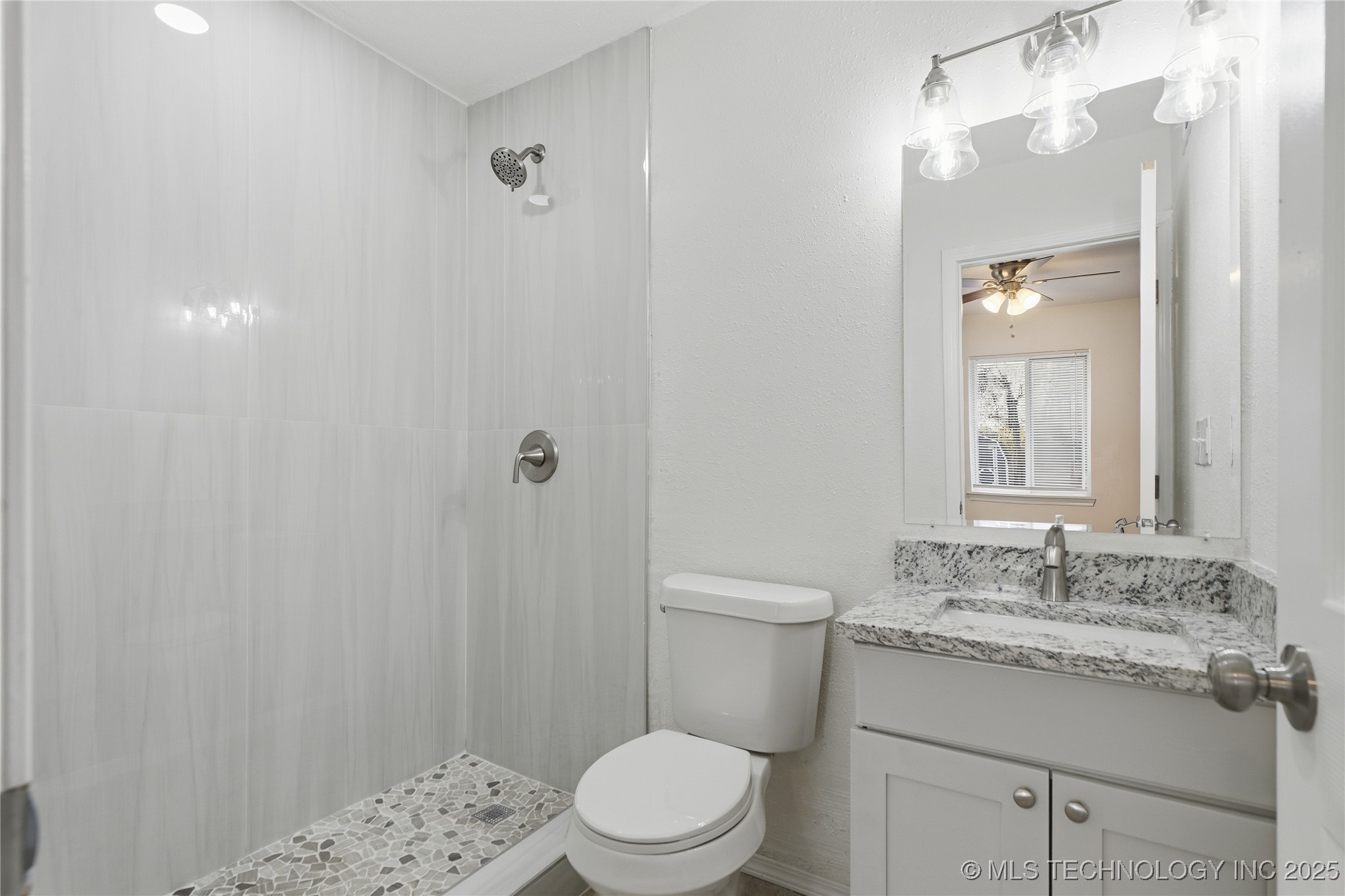 1605 S 125th East Avenue Property Photo 26