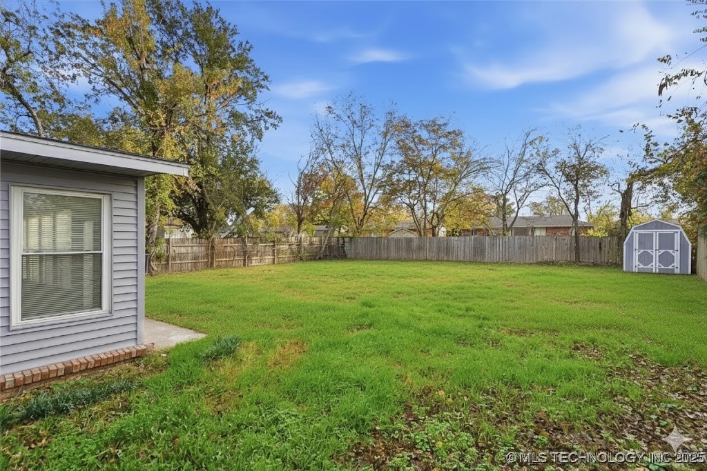 1605 S 125th East Avenue Property Photo 36