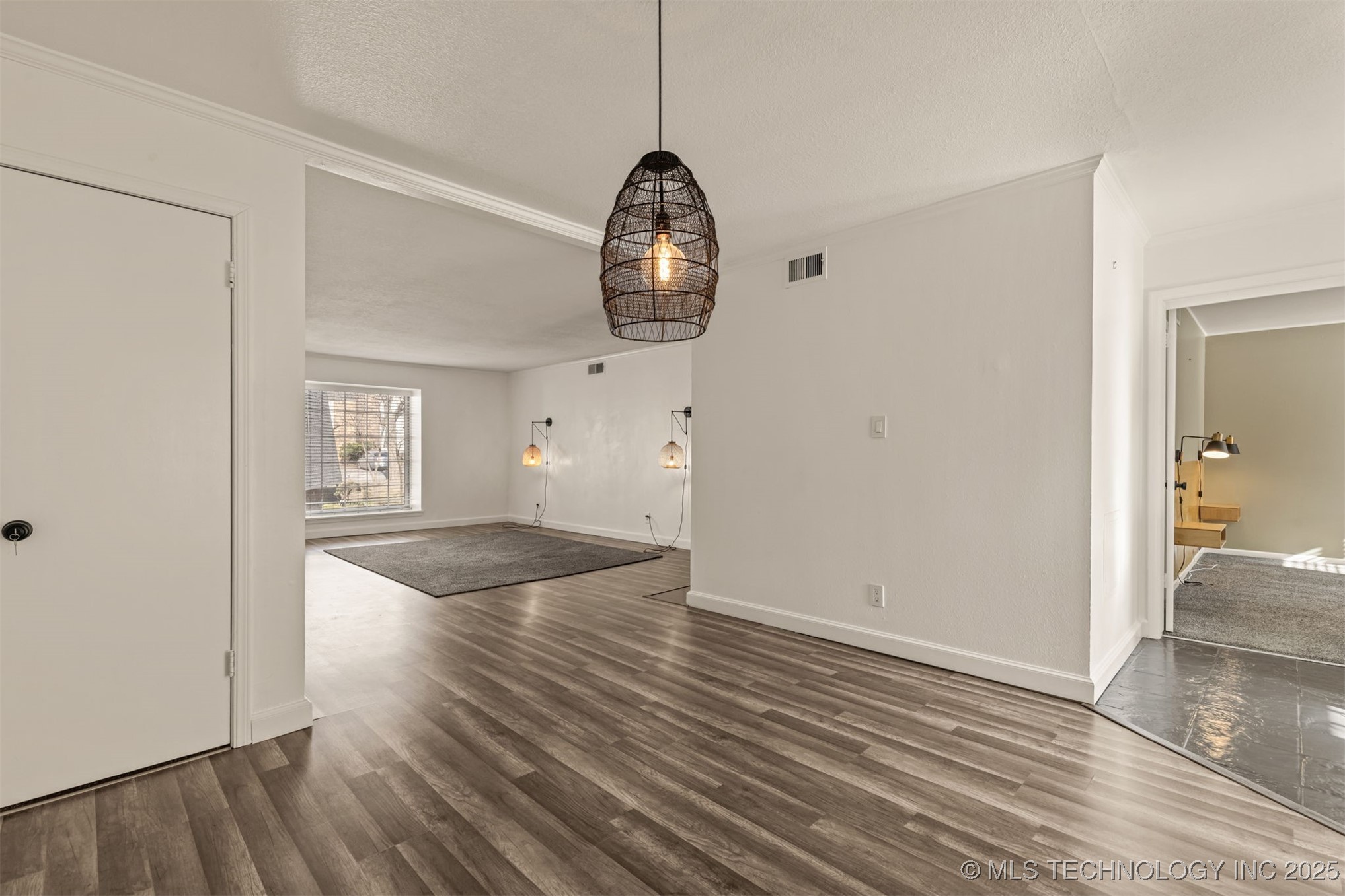 4428 E 68th Street 484 Property Photo 8