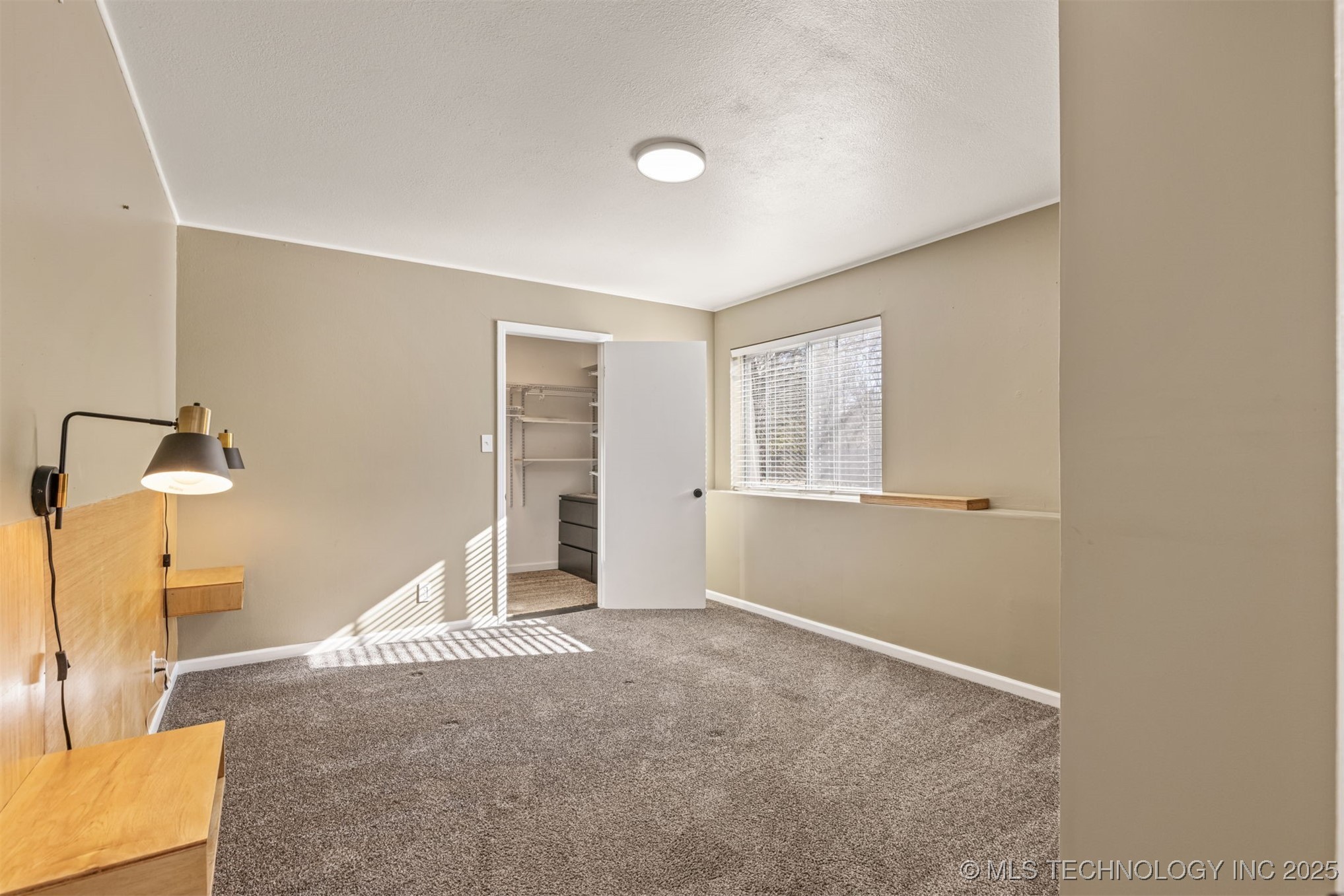 4428 E 68th Street 484 Property Photo 14