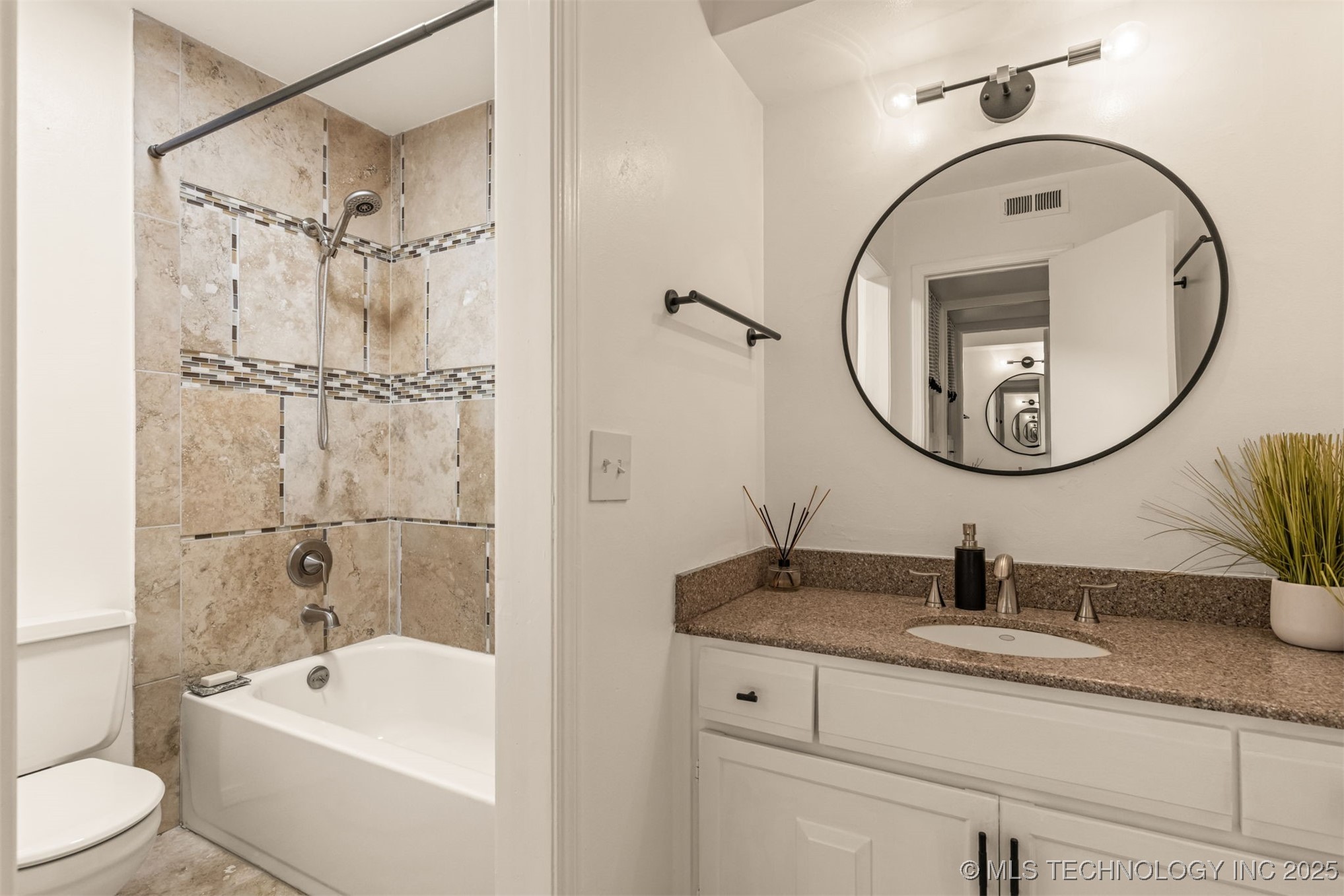 4428 E 68th Street 484 Property Photo 32