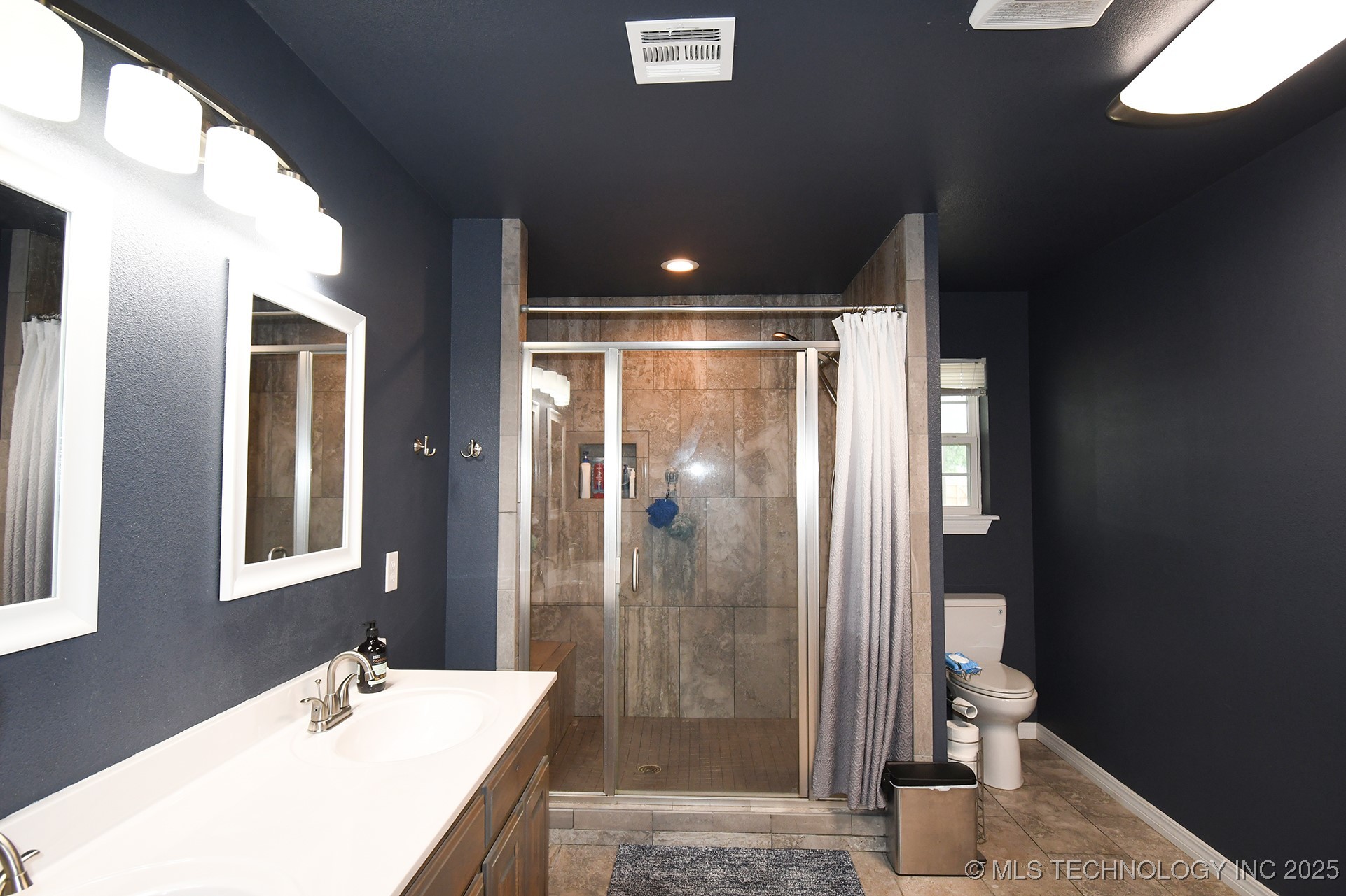 304 S Blackstone Street Property Photo 16