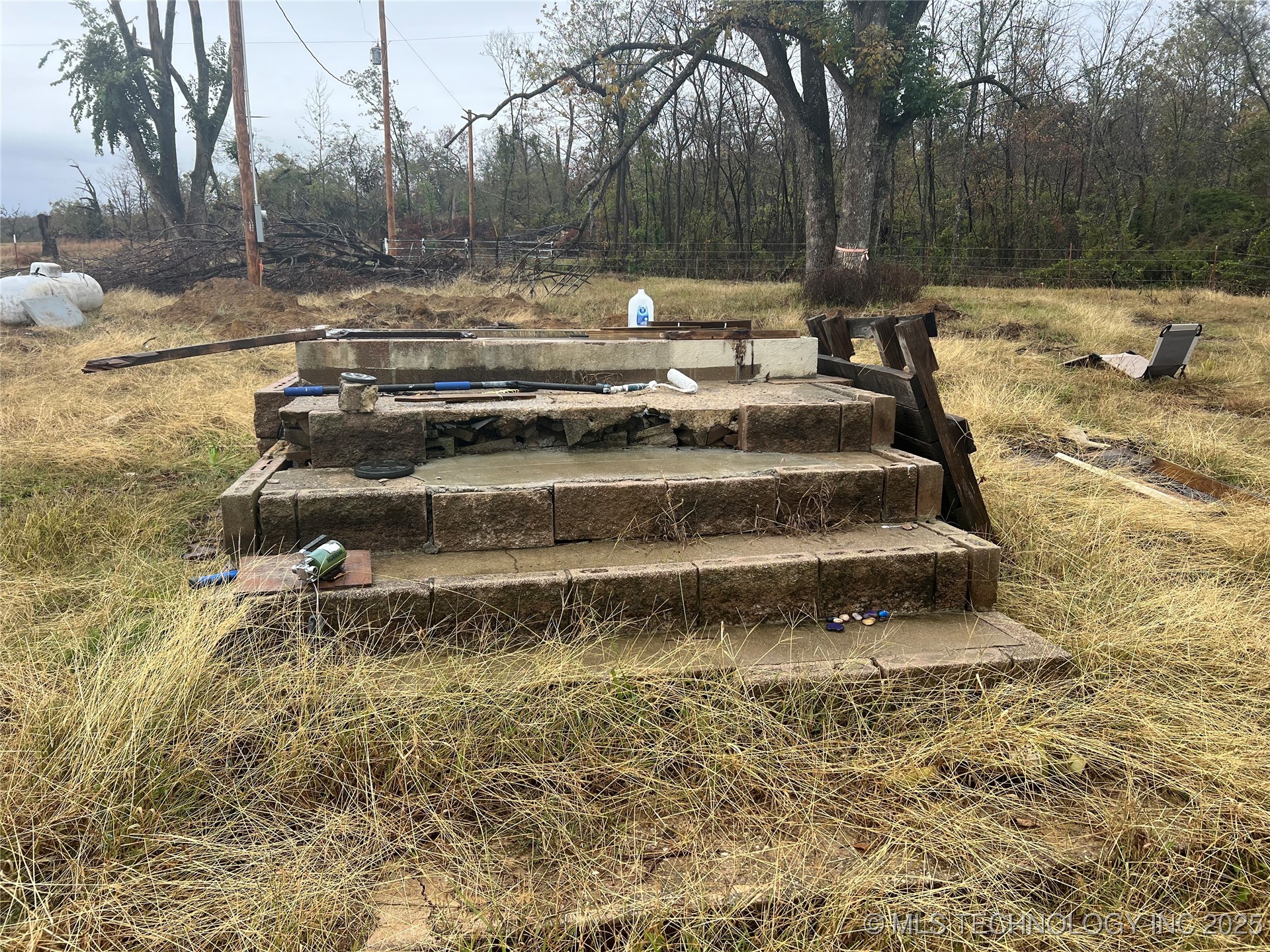 1825 N 4257 Road Property Photo 1