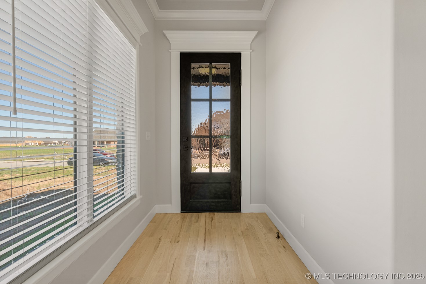 2601 W Twin Oaks Street Property Photo 2