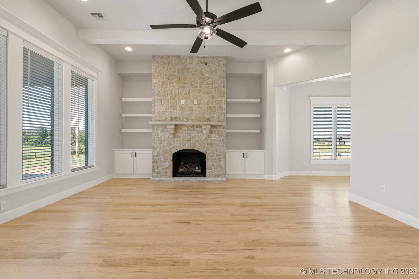 2601 W Twin Oaks Street Property Photo 6