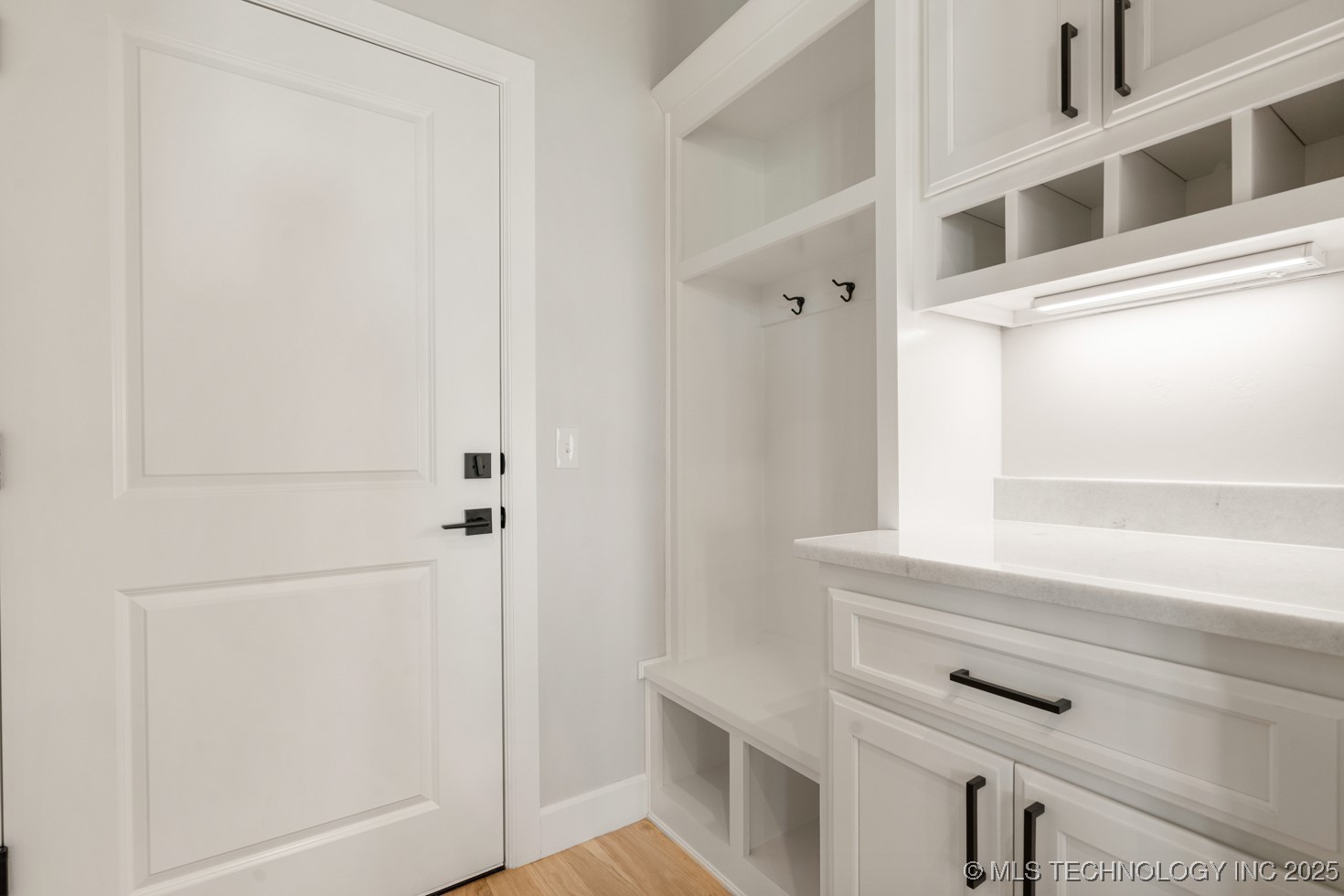 2601 W Twin Oaks Street Property Photo 14