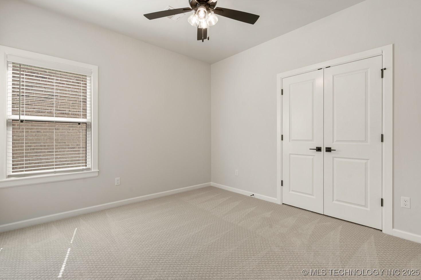 2601 W Twin Oaks Street Property Photo 22