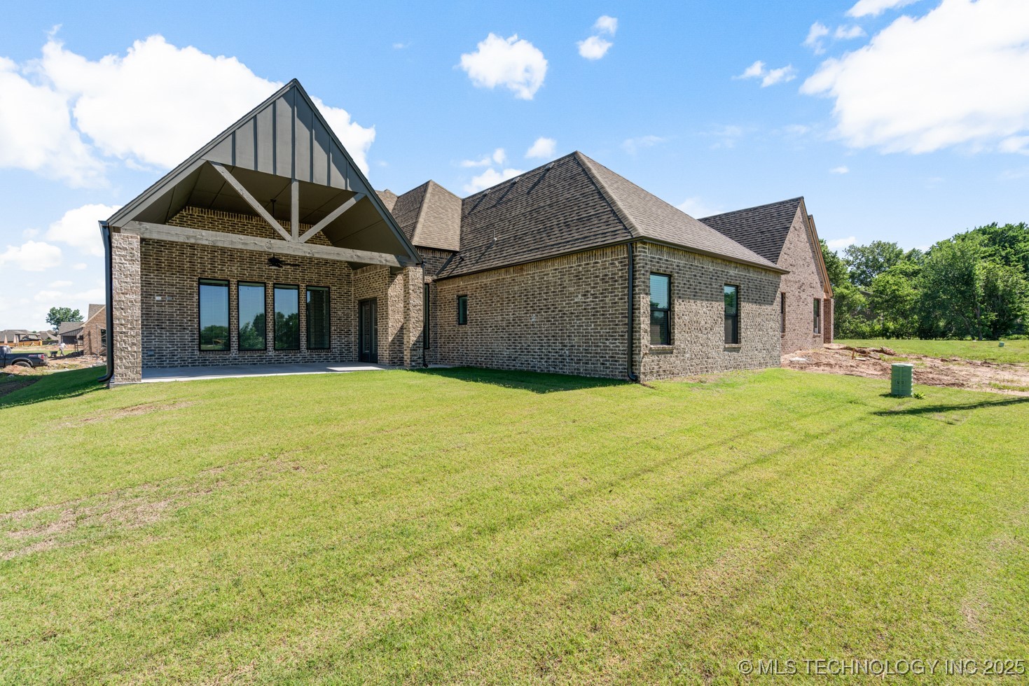 2601 W Twin Oaks Street Property Photo 35