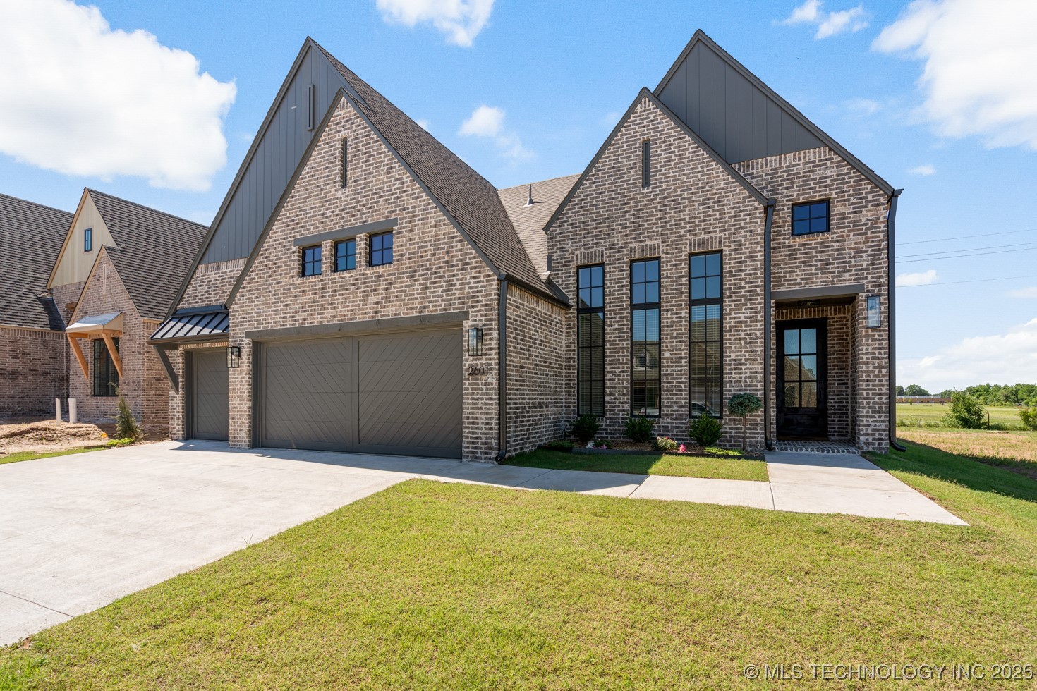 2601 W Twin Oaks Street Property Photo 37