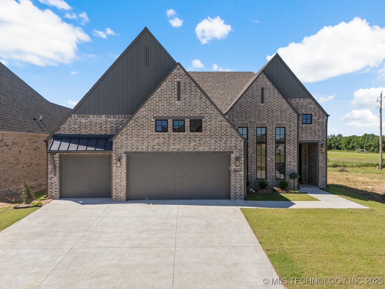 2601 W Twin Oaks Street Property Photo 39