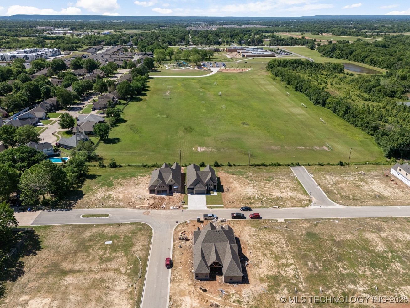 2601 W Twin Oaks Street Property Photo 44